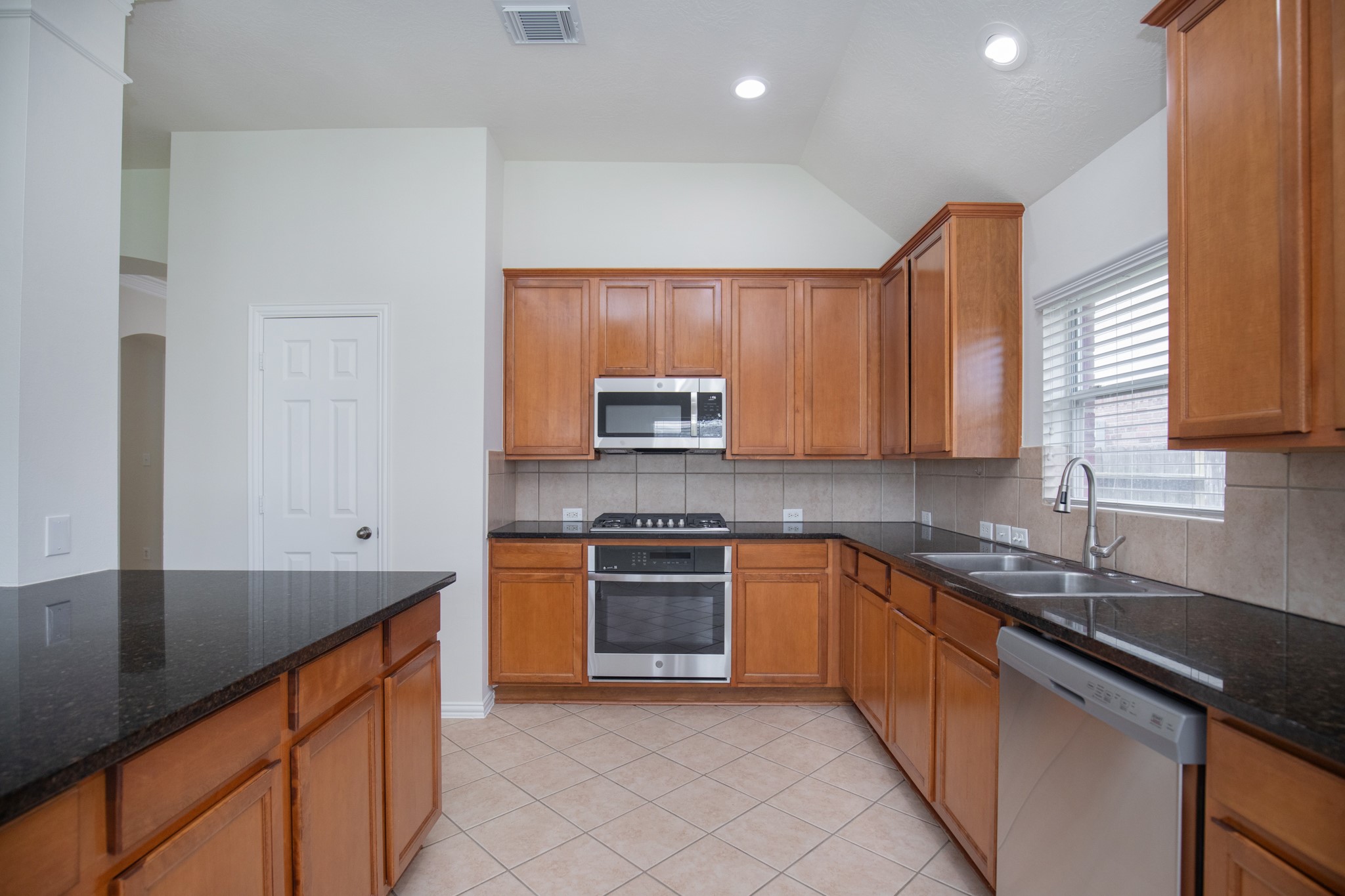 8802 Rocky Knoll Lane, Rosenberg, TX 77469