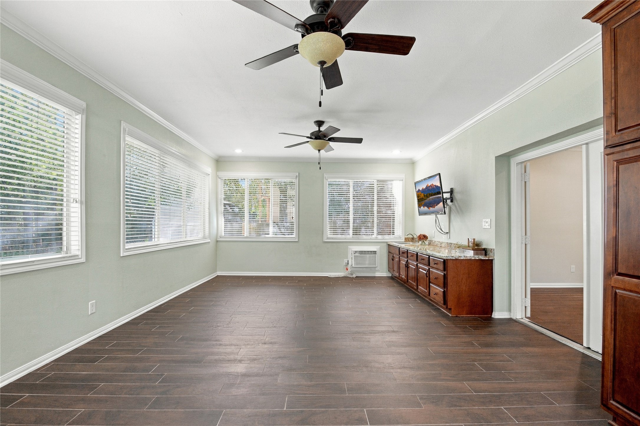 Game Room/ Sun Room/ School Room/ Play Room