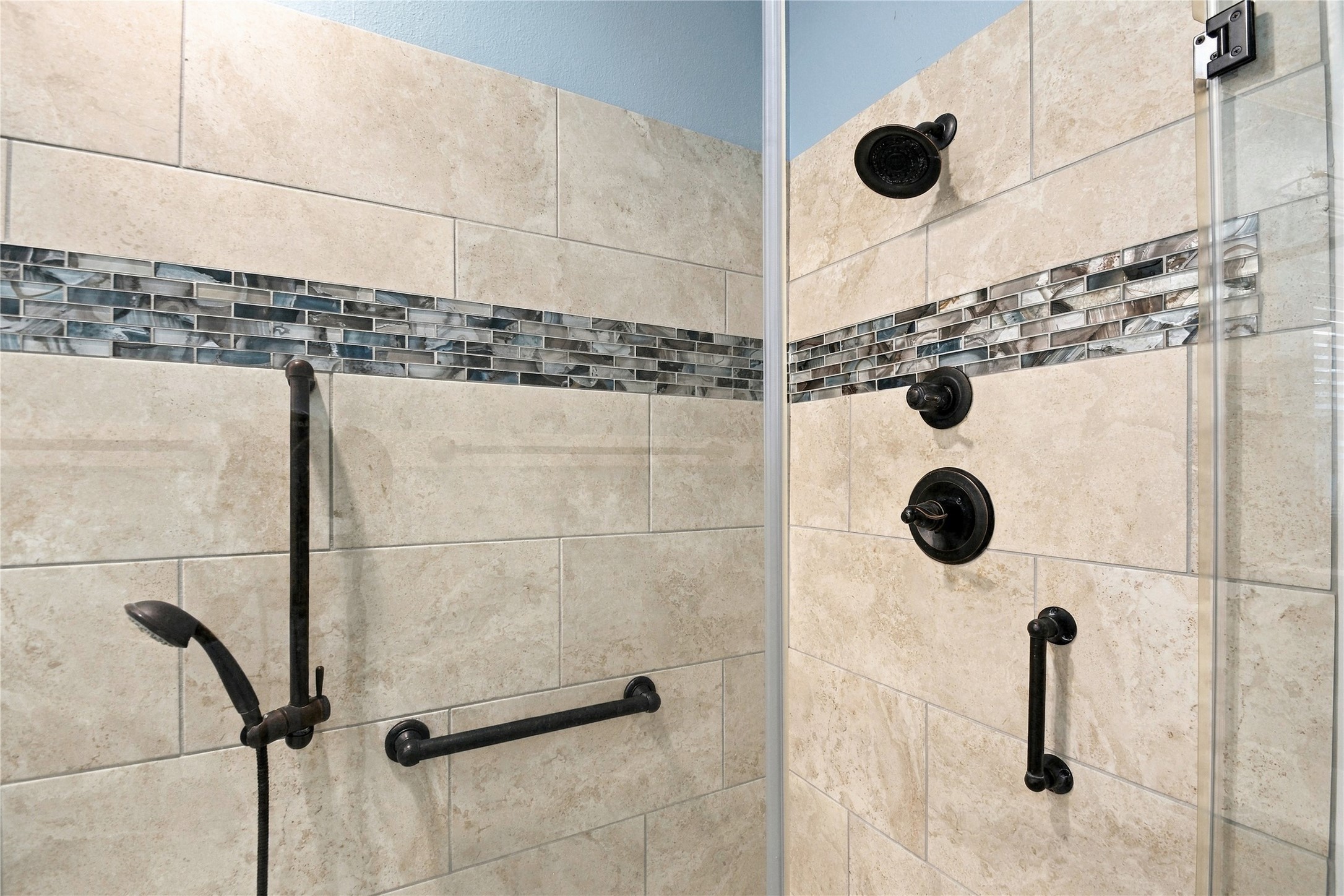 Dual shower heads in primary bathroom