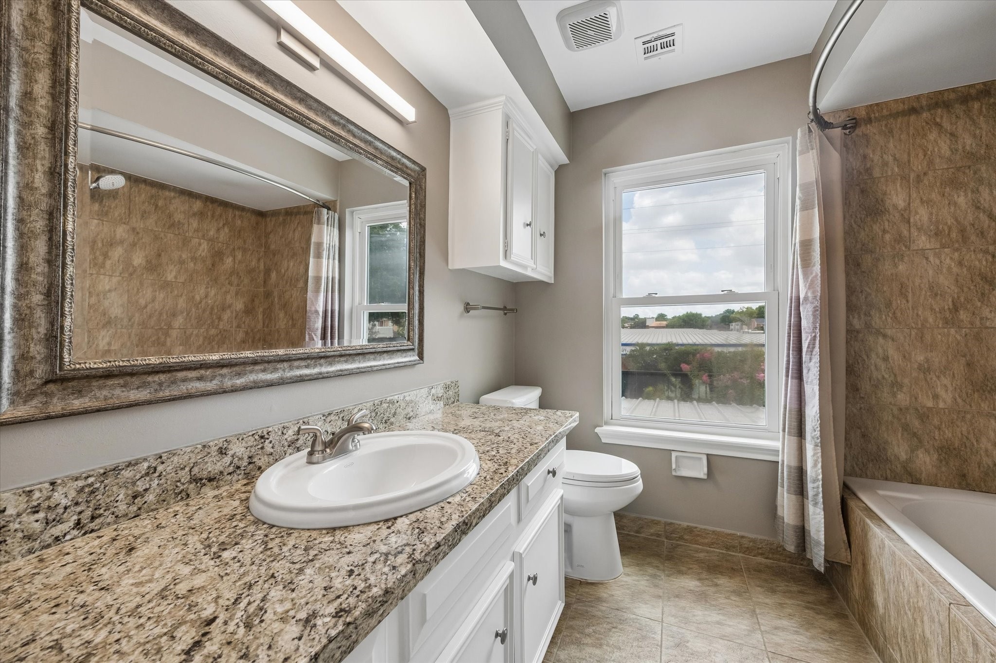 Secondary Bathroom with TUB