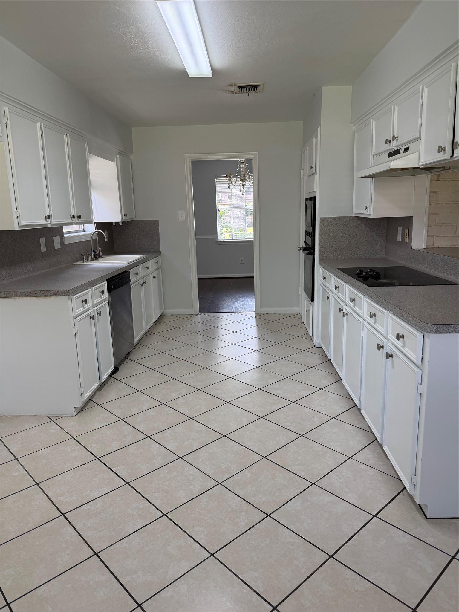 12860 Westleigh Drive, Houston, TX 77077