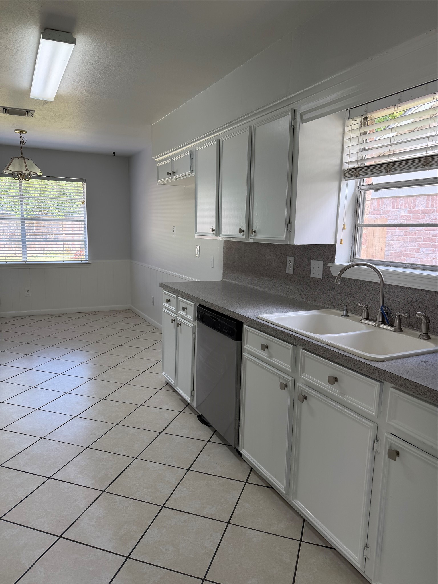 12860 Westleigh Drive, Houston, TX 77077