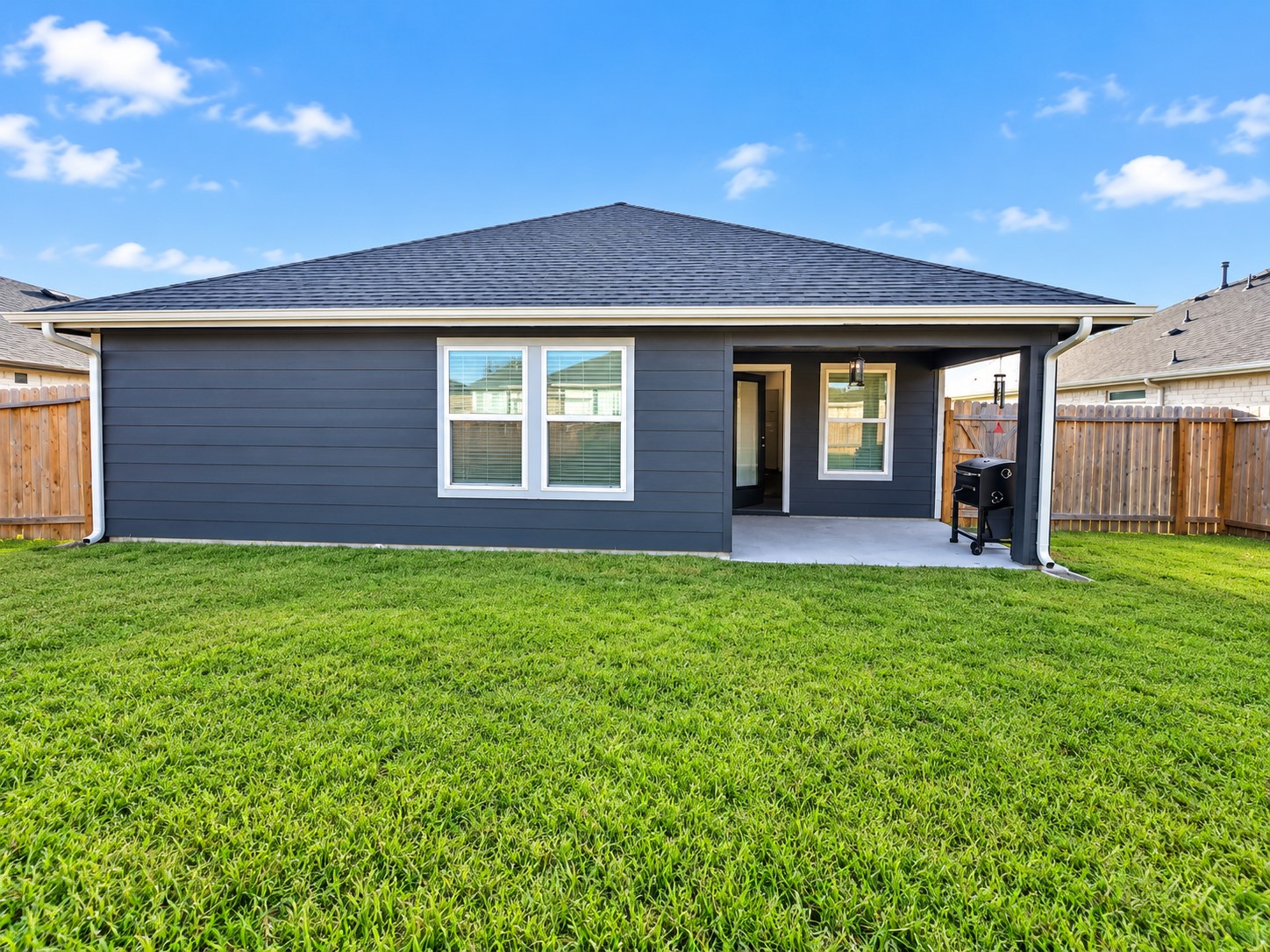1044 Marina Bay Drive, Alvin, TX 77511