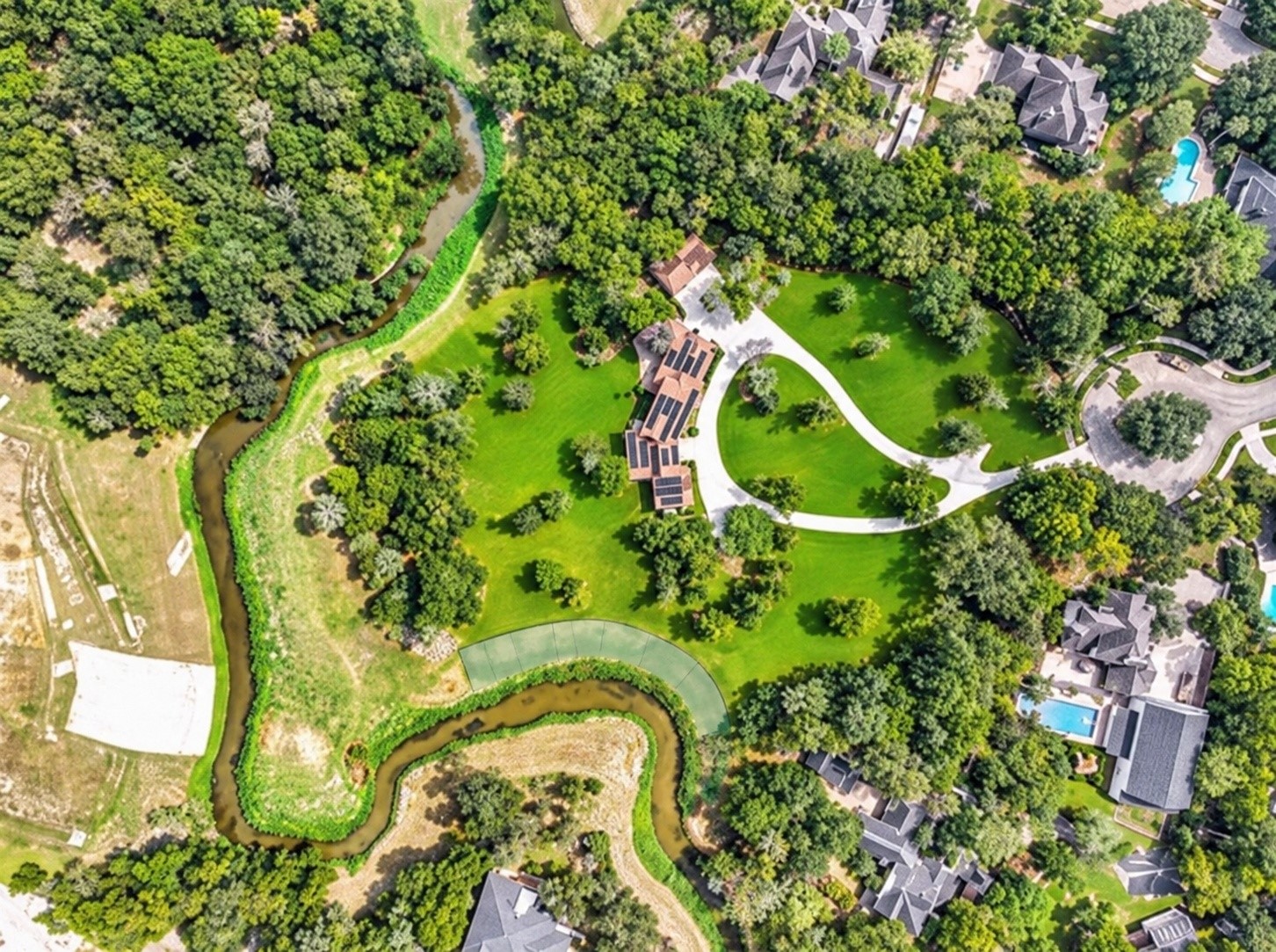 300 Courtlandt Place, Friendswood, TX 77546