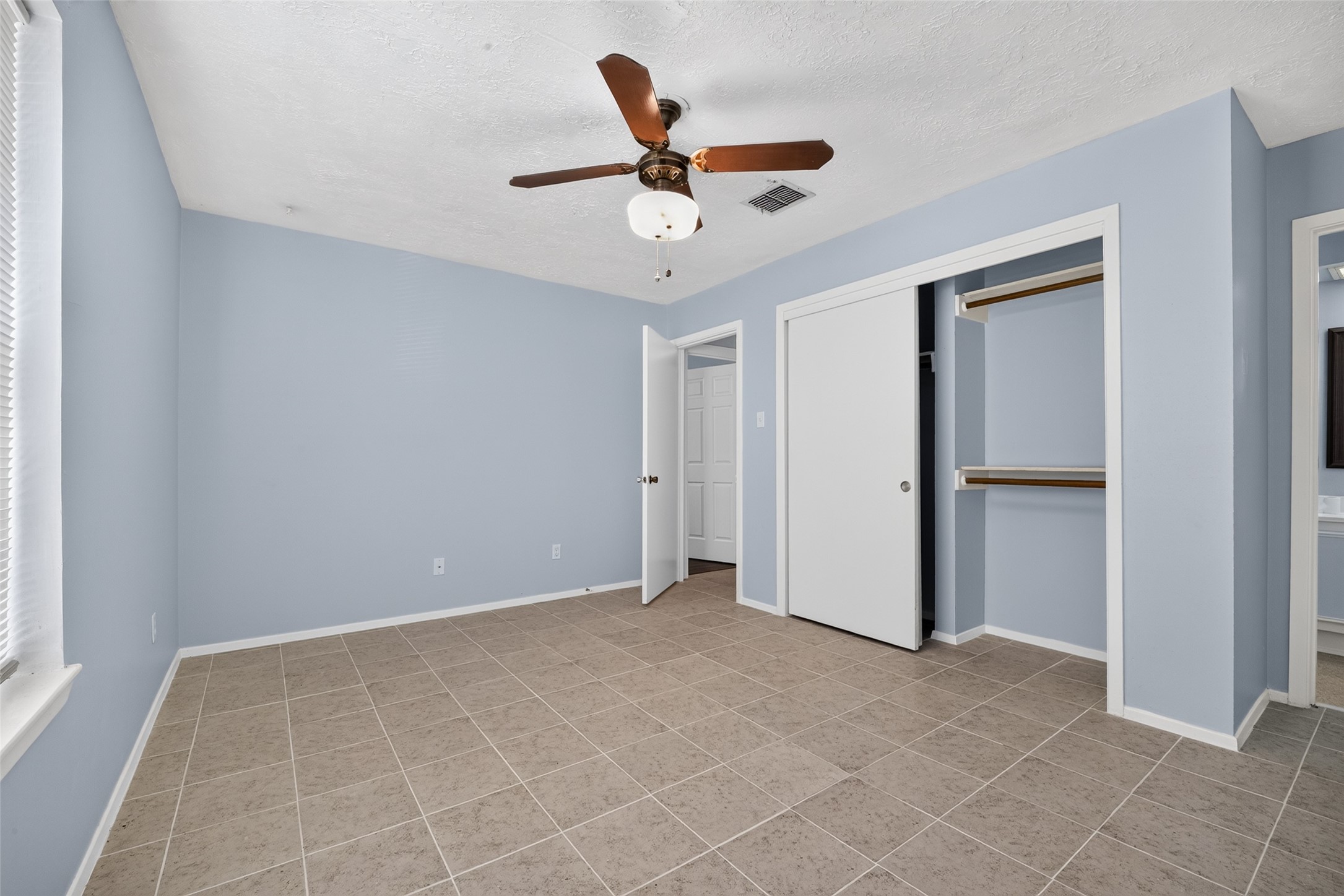 261 Hardwicke Road, Houston, TX 77060