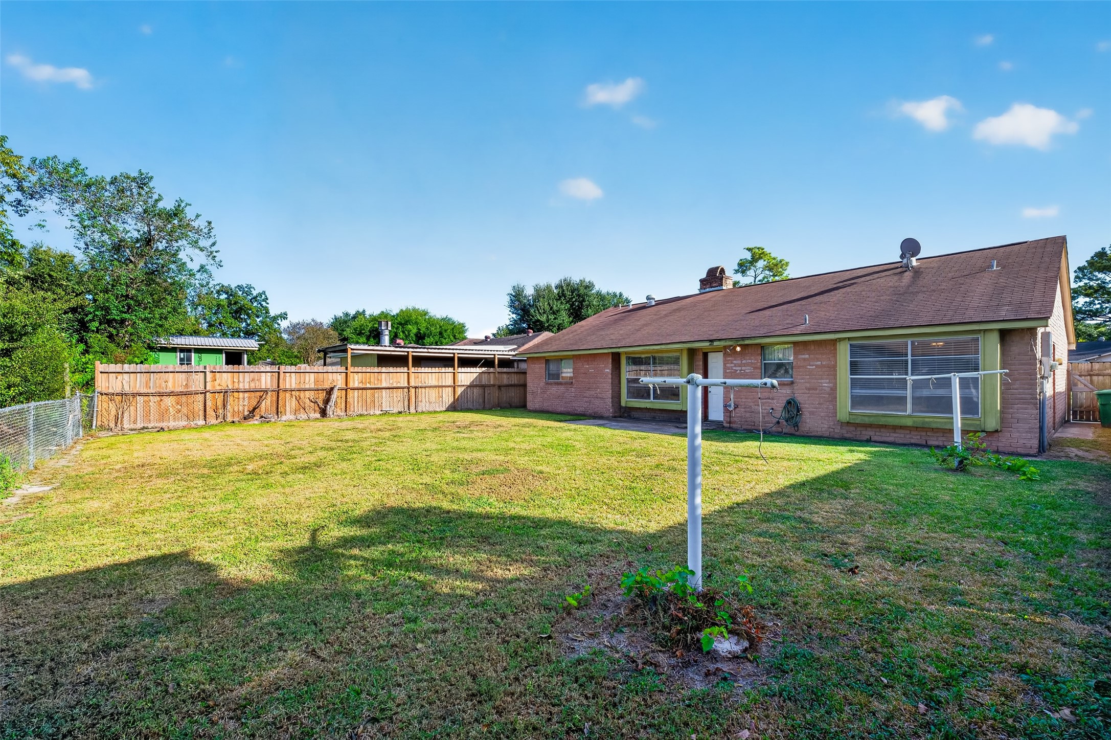 261 Hardwicke Road, Houston, TX 77060