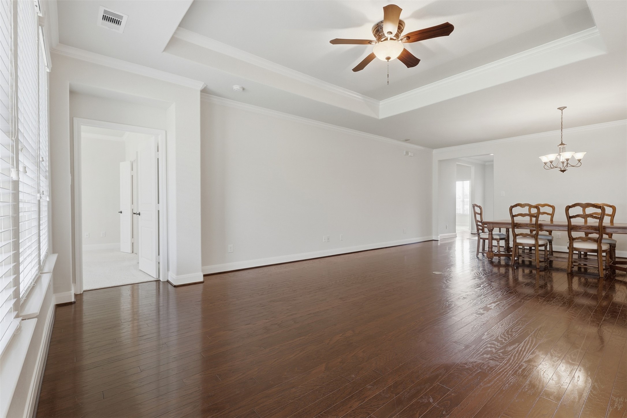 677 Tenuta Lane, League City, TX 77573