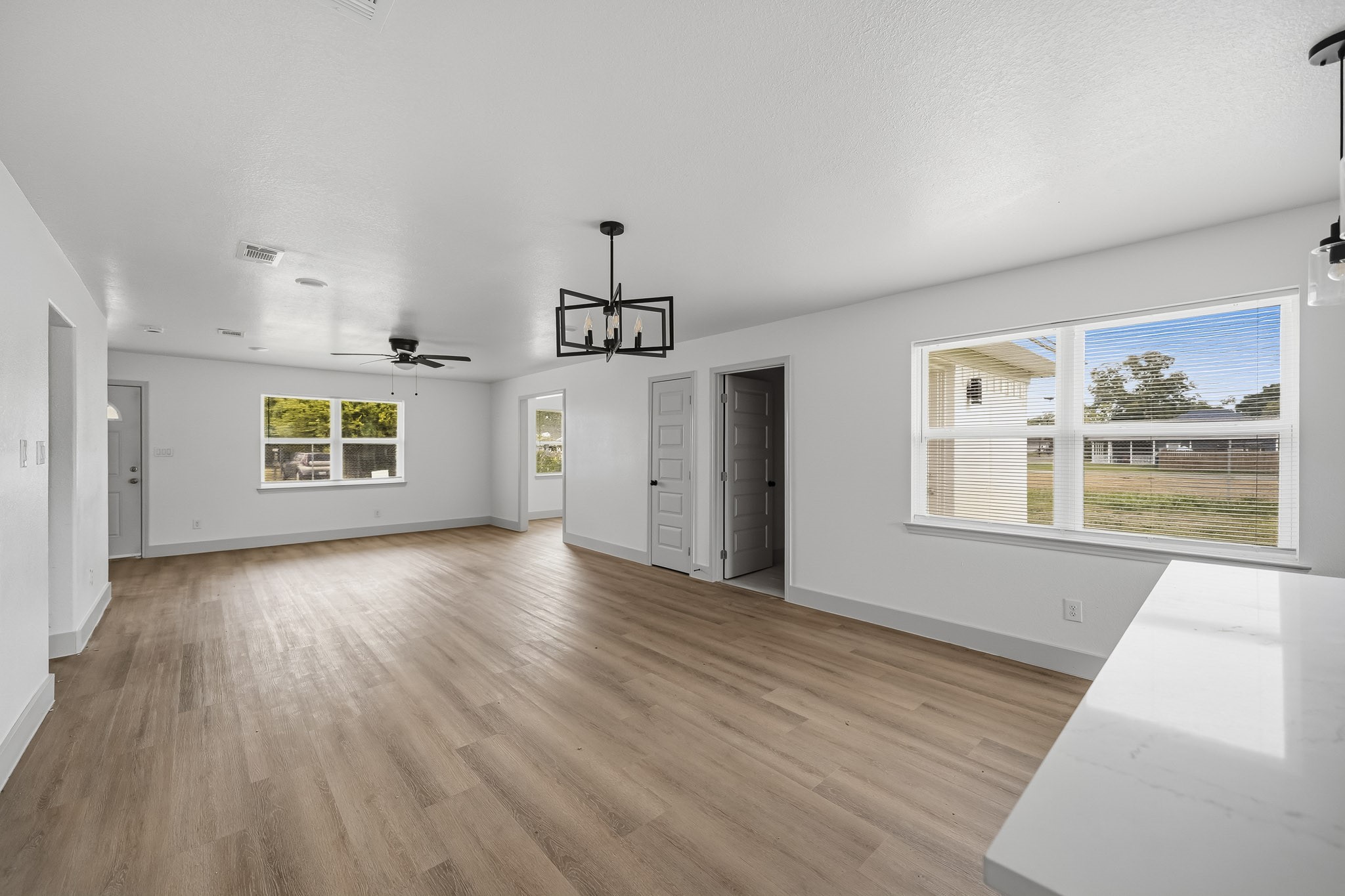 A clean, functional space designed with everyday comfort in mind. A clean, functional space designed with everyday comfort in mind.