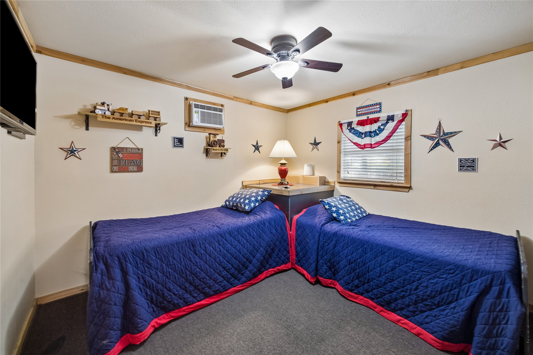 "Americana" 2nd bedroom