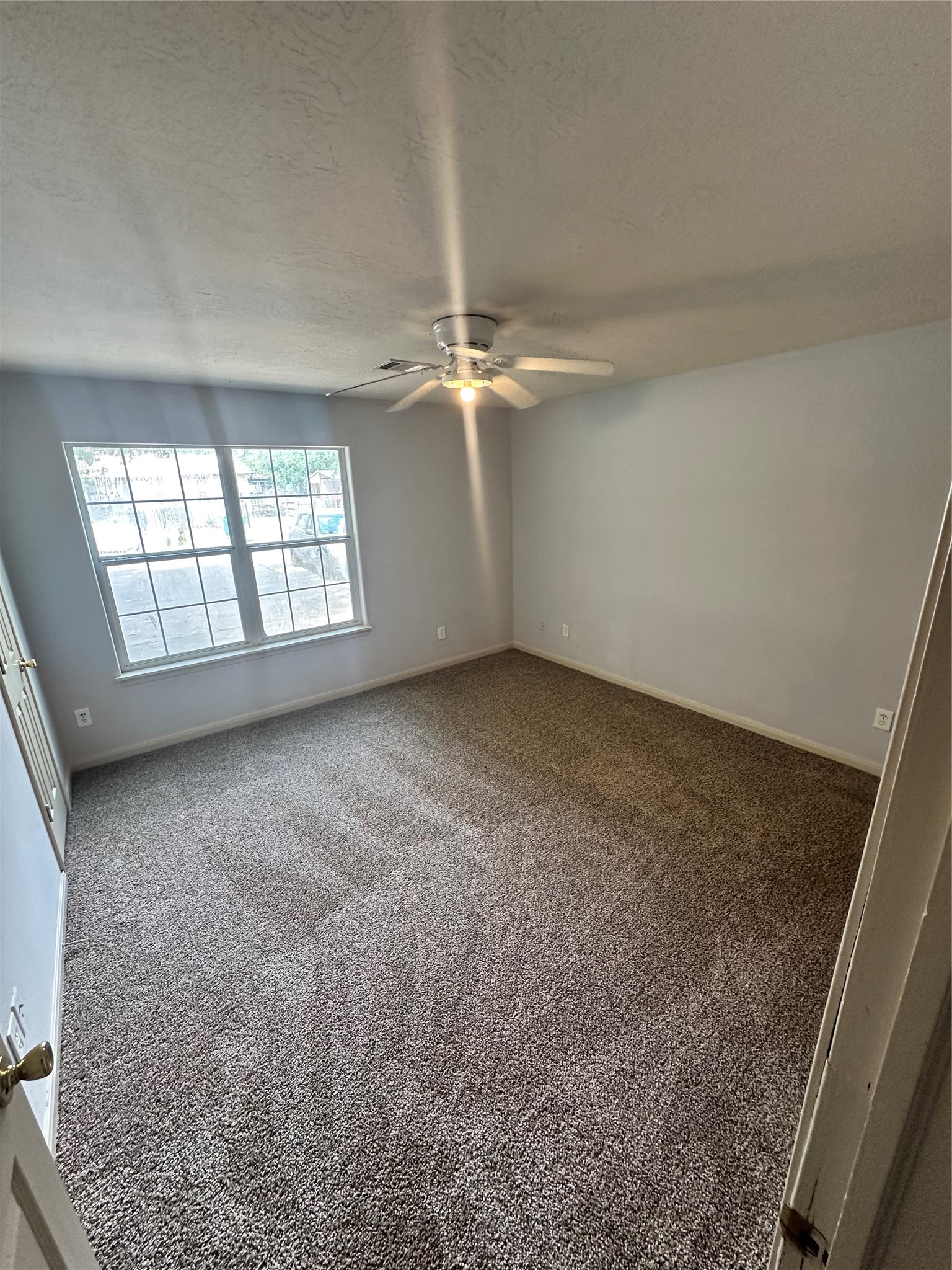 102 Lindley Street, Willis, TX 77378
