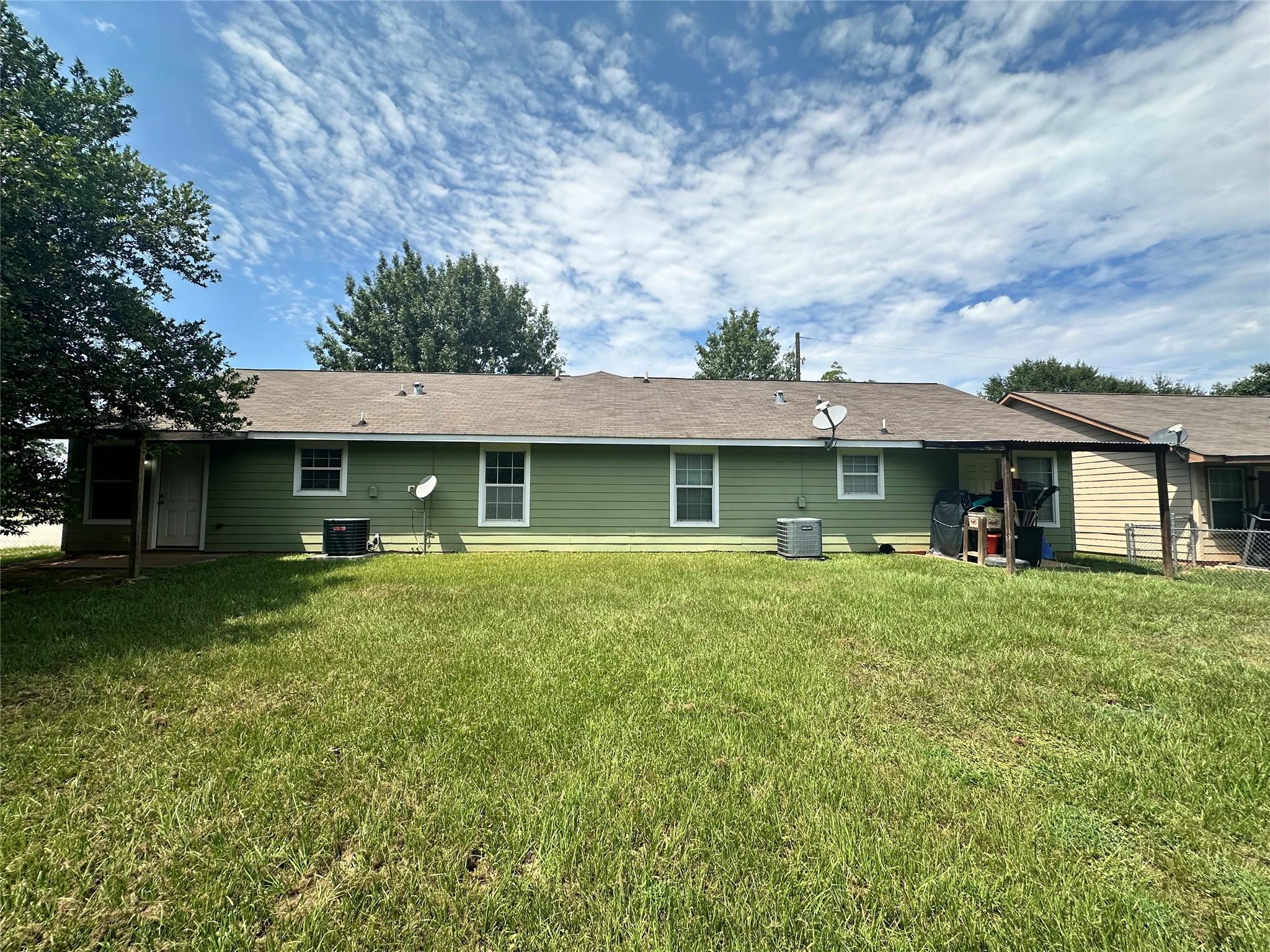 102 Lindley Street, Willis, TX 77378