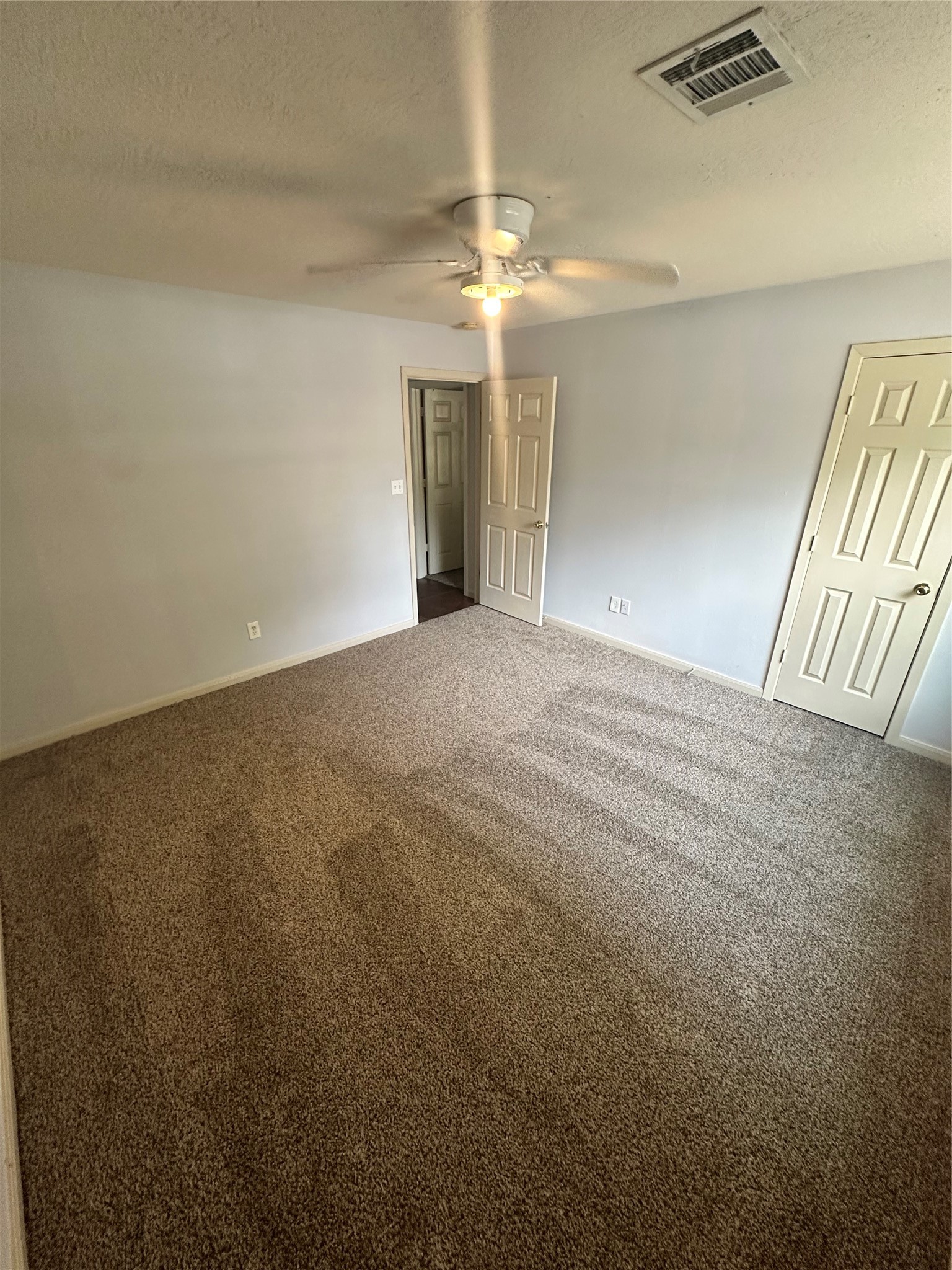 102 Lindley Street, Willis, TX 77378