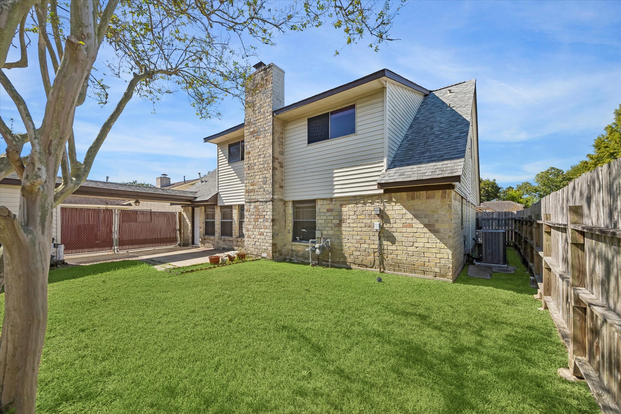 10334 Sageglow Drive, Houston, TX 77089