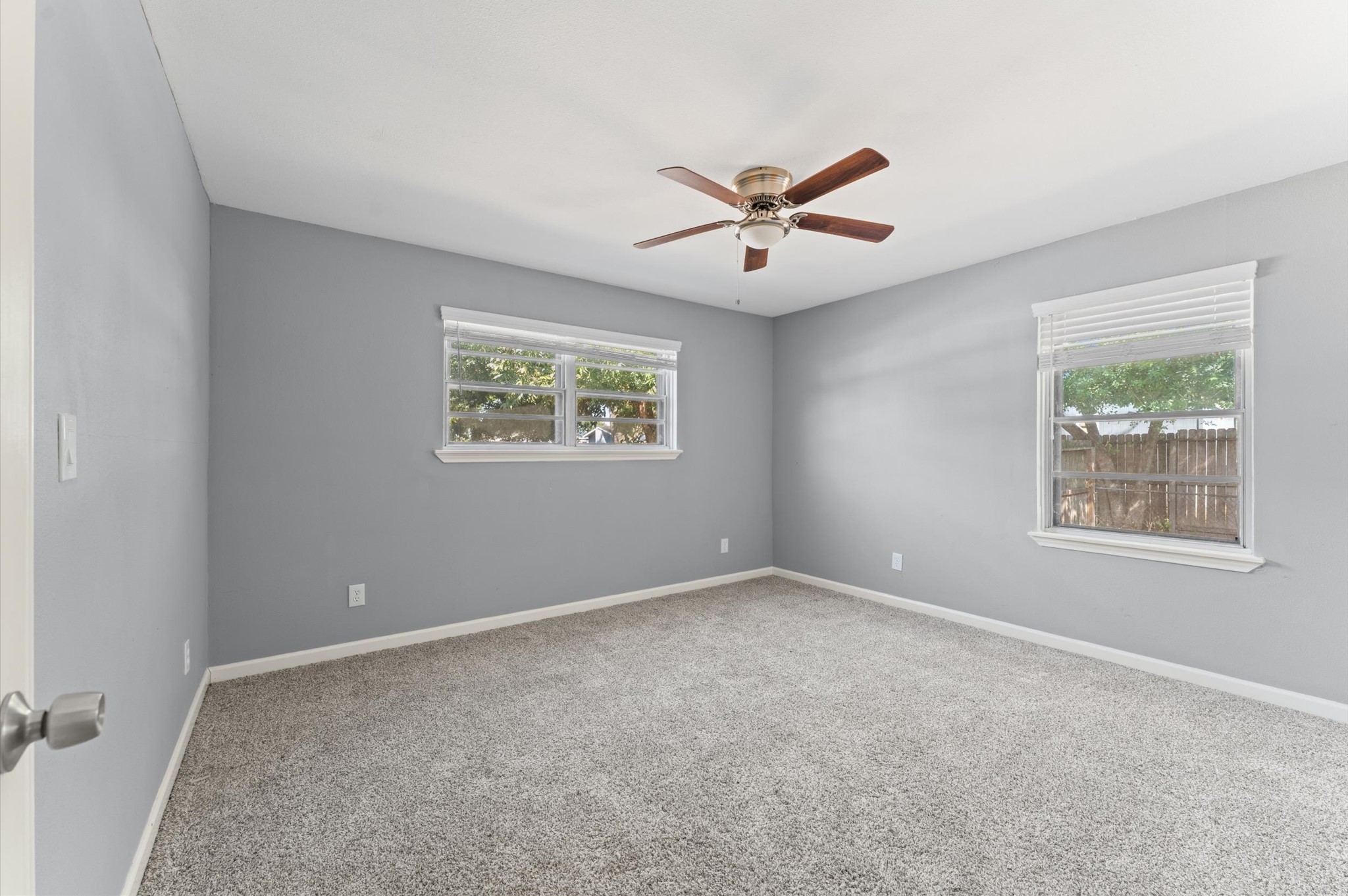 121 Bluebird Lane, Pasadena, TX 77502