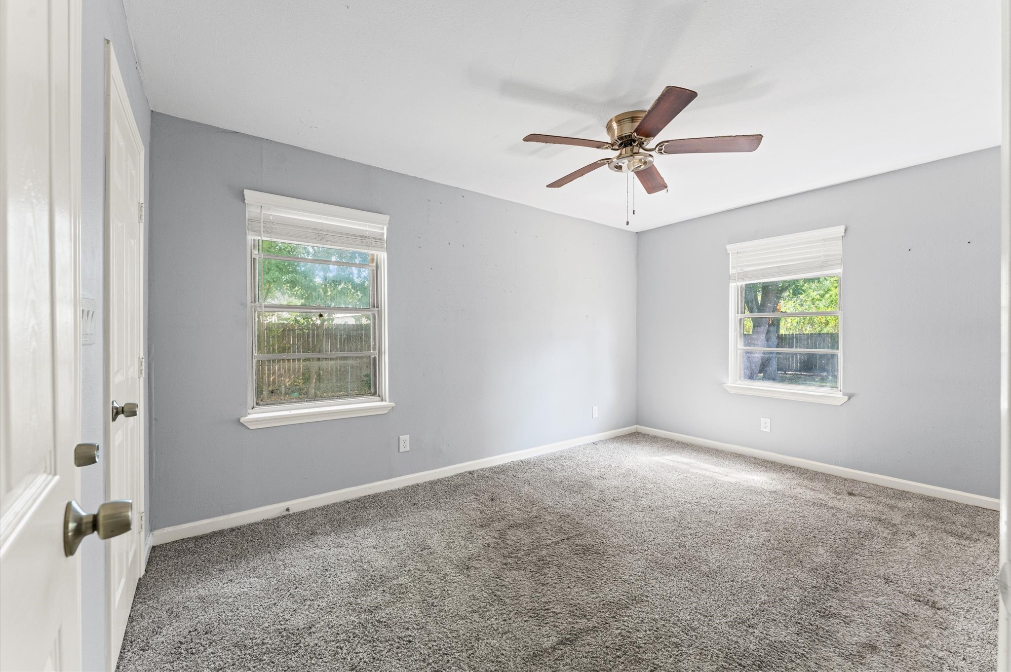 121 Bluebird Lane, Pasadena, TX 77502