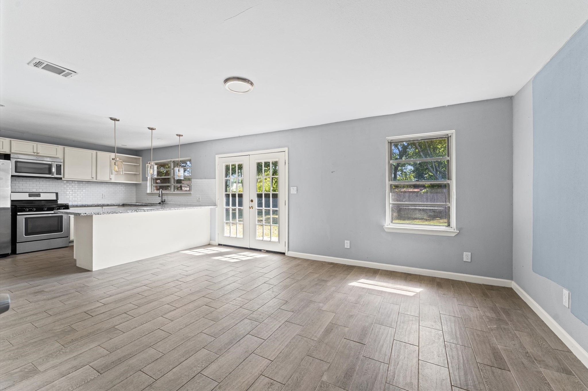 121 Bluebird Lane, Pasadena, TX 77502