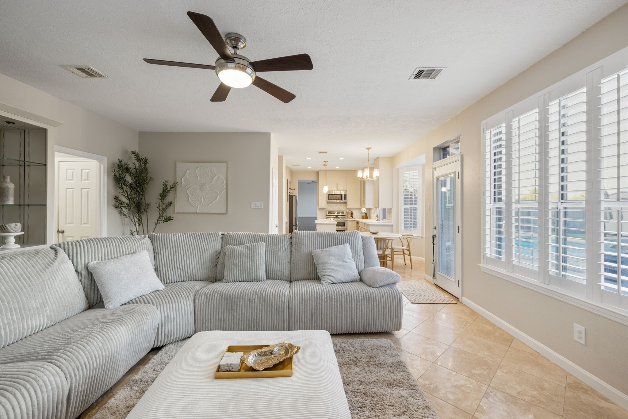 Spacious living area offering an effortless connection to the kitchen and breakfast area.