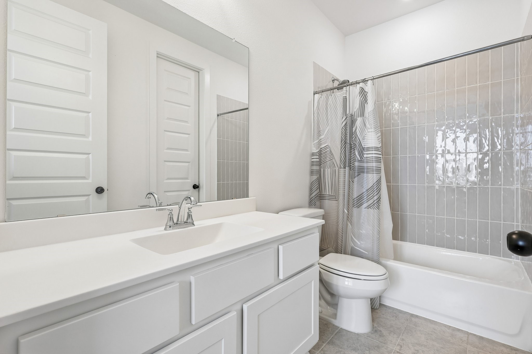 Ensuite bathroom for downstairs bedroom