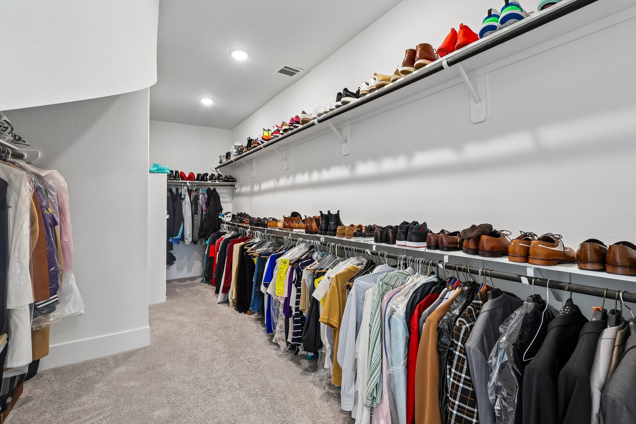 Ample space in the primary closet