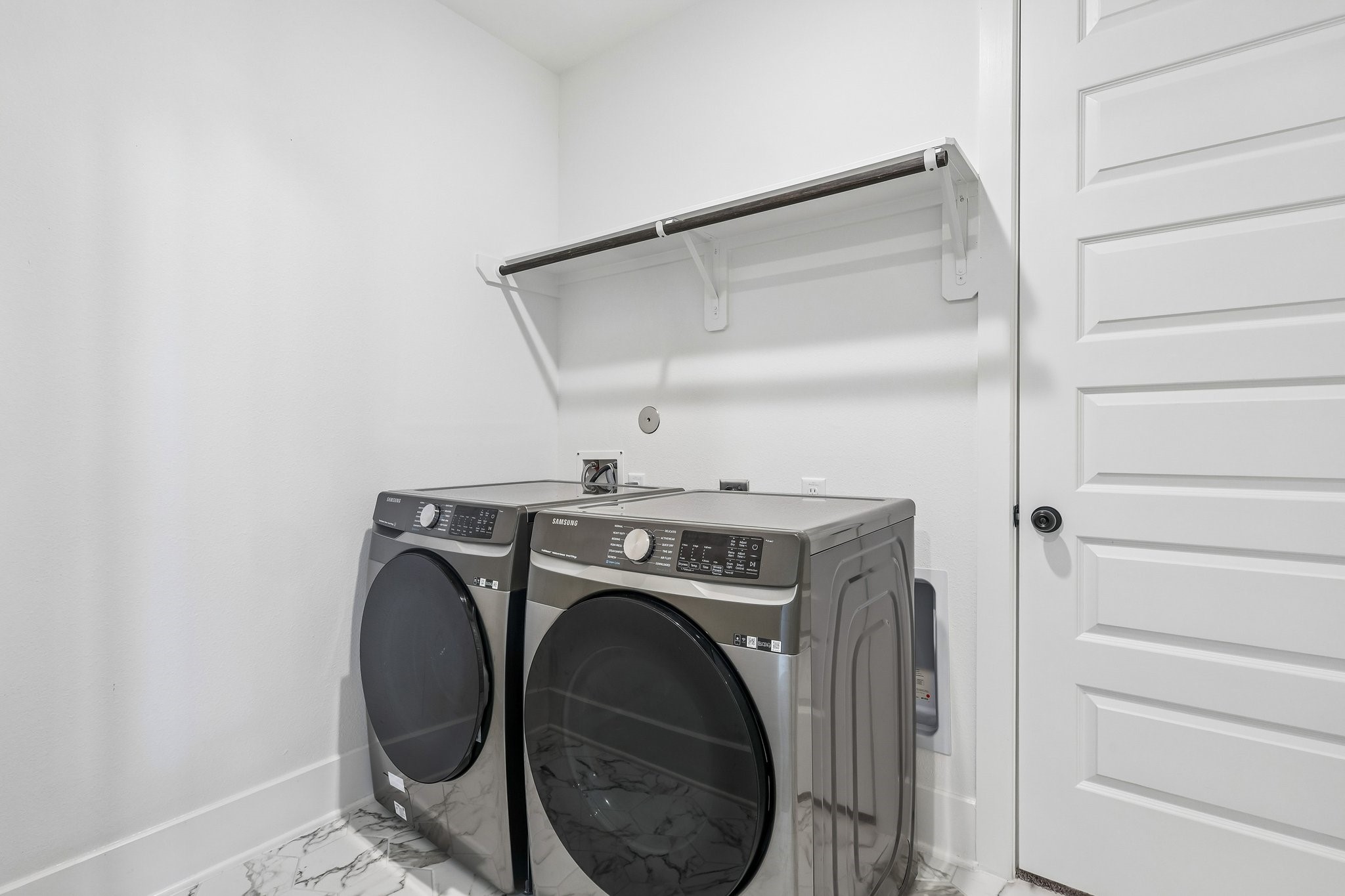 Access to laundry room from primary closet