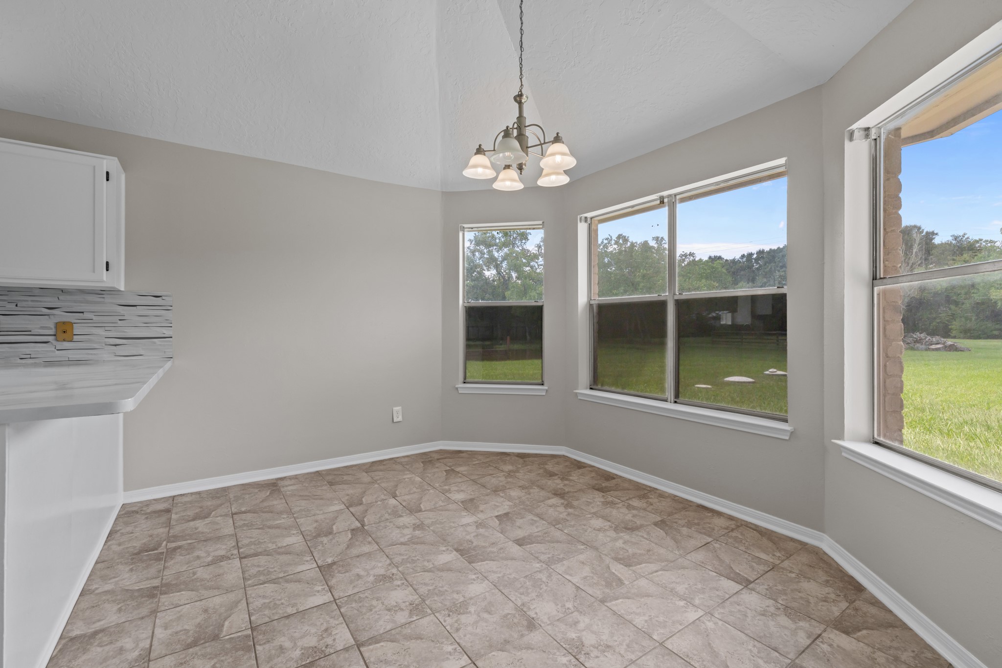 3855 County Road 960, Alvin, TX 77511