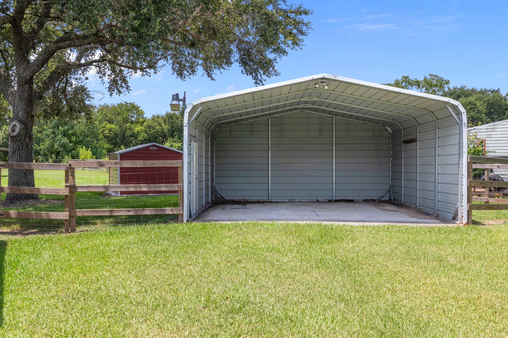 3855 County Road 960, Alvin, TX 77511