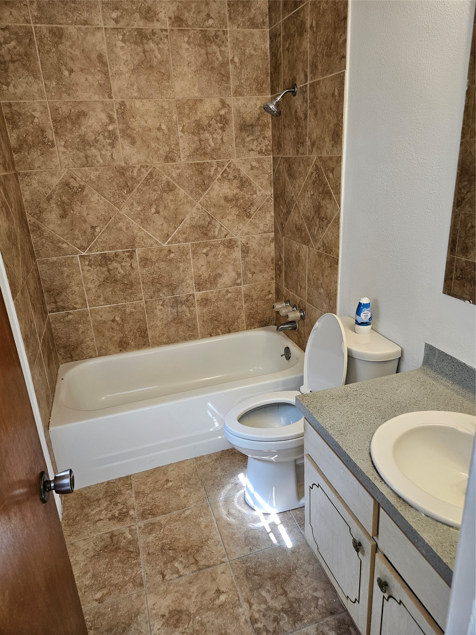 2nd Bathroom