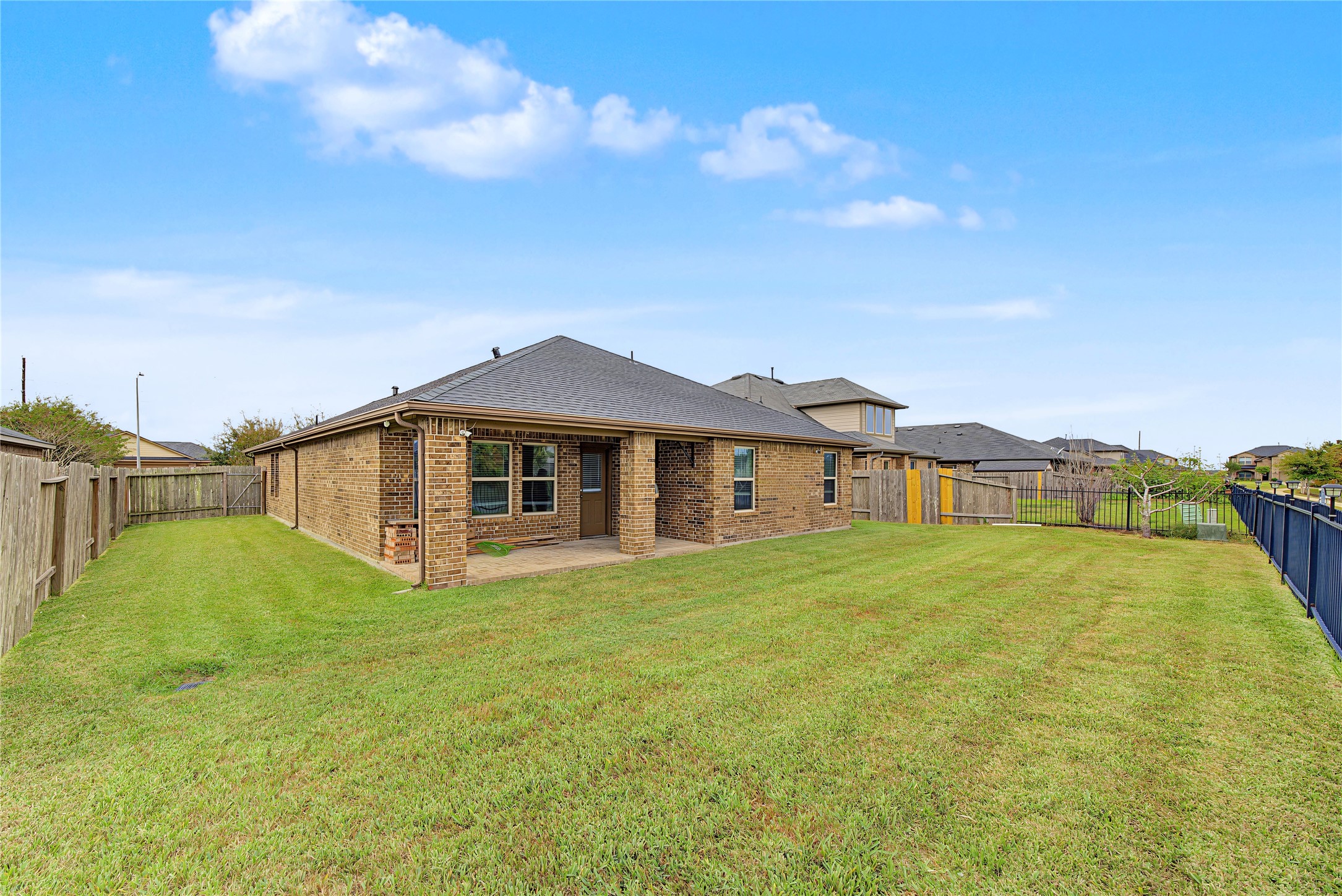 8807 Jamison Drive, Rosenberg, TX 77469