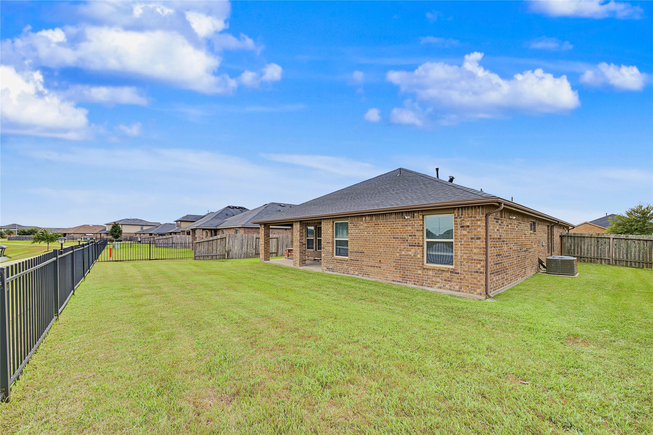 8807 Jamison Drive, Rosenberg, TX 77469