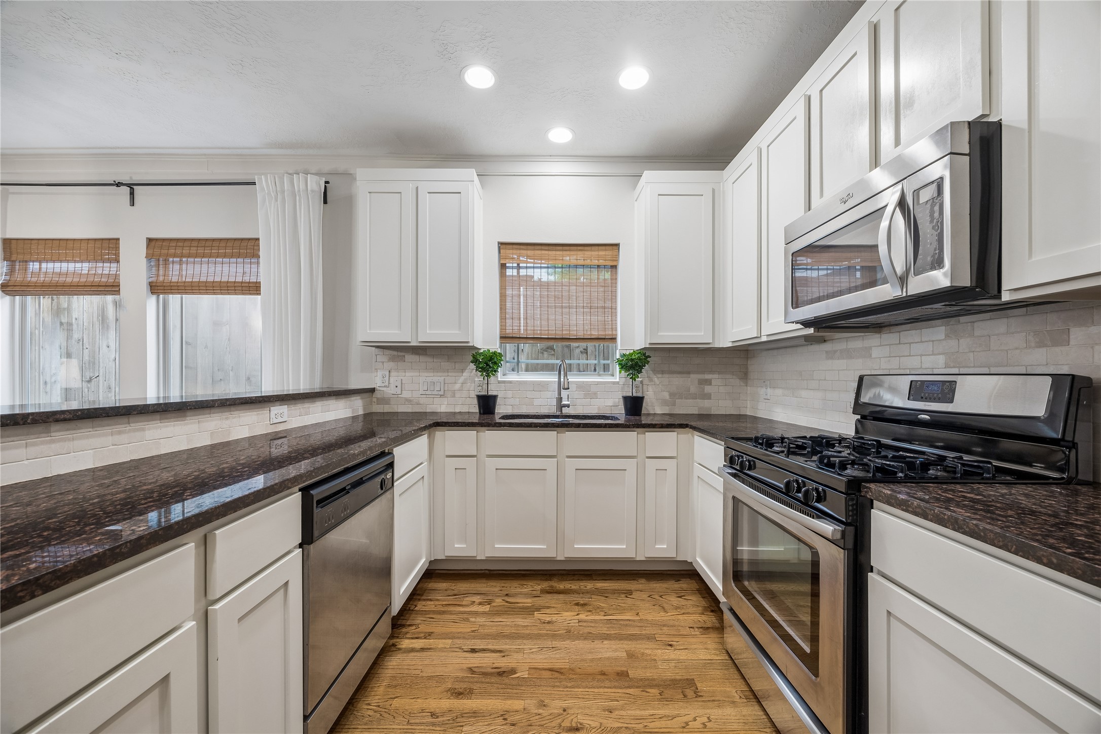 5924 Petty Street, #3C, Houston, TX 77007 5924 Petty Street, #3C, Houston, TX 77007