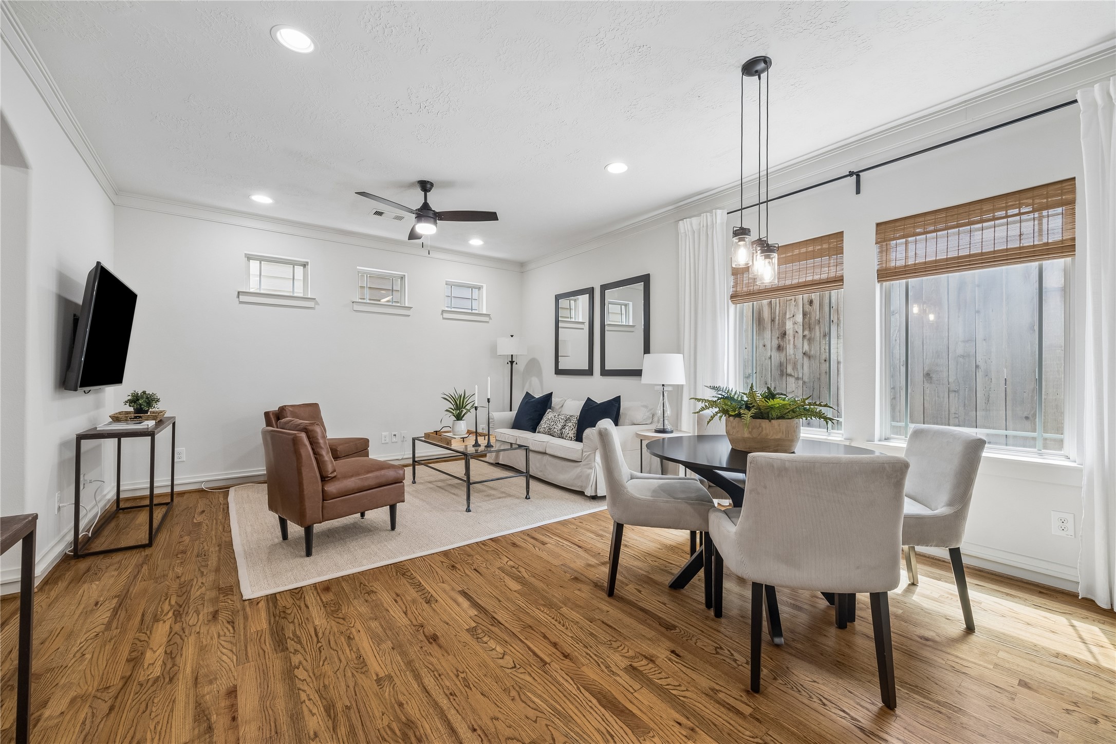 5924 Petty Street, #3C, Houston, TX 77007 5924 Petty Street, #3C, Houston, TX 77007