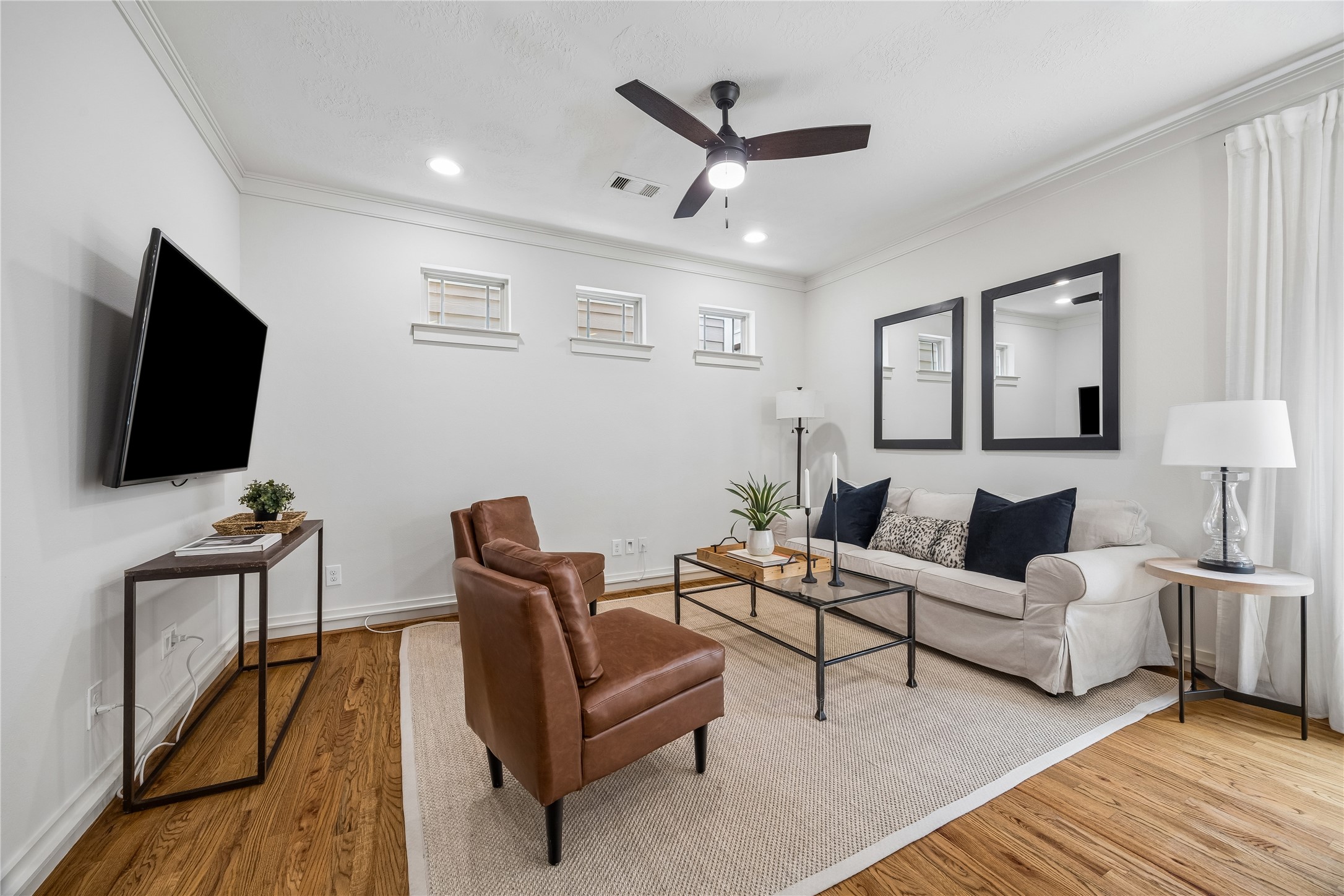 5924 Petty Street, #3C, Houston, TX 77007 5924 Petty Street, #3C, Houston, TX 77007