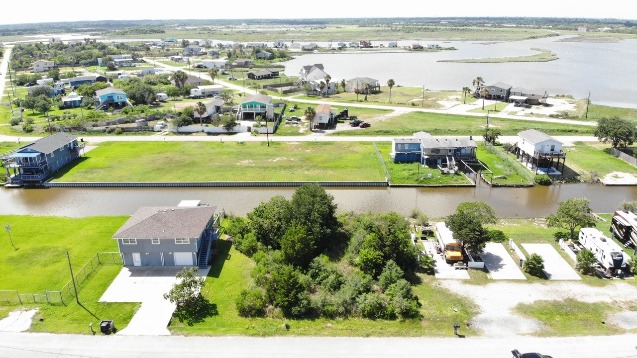 Ideal for those seeking a serene, water-adjacent lifestyle. Ideal for those seeking a serene, water-adjacent lifestyle.