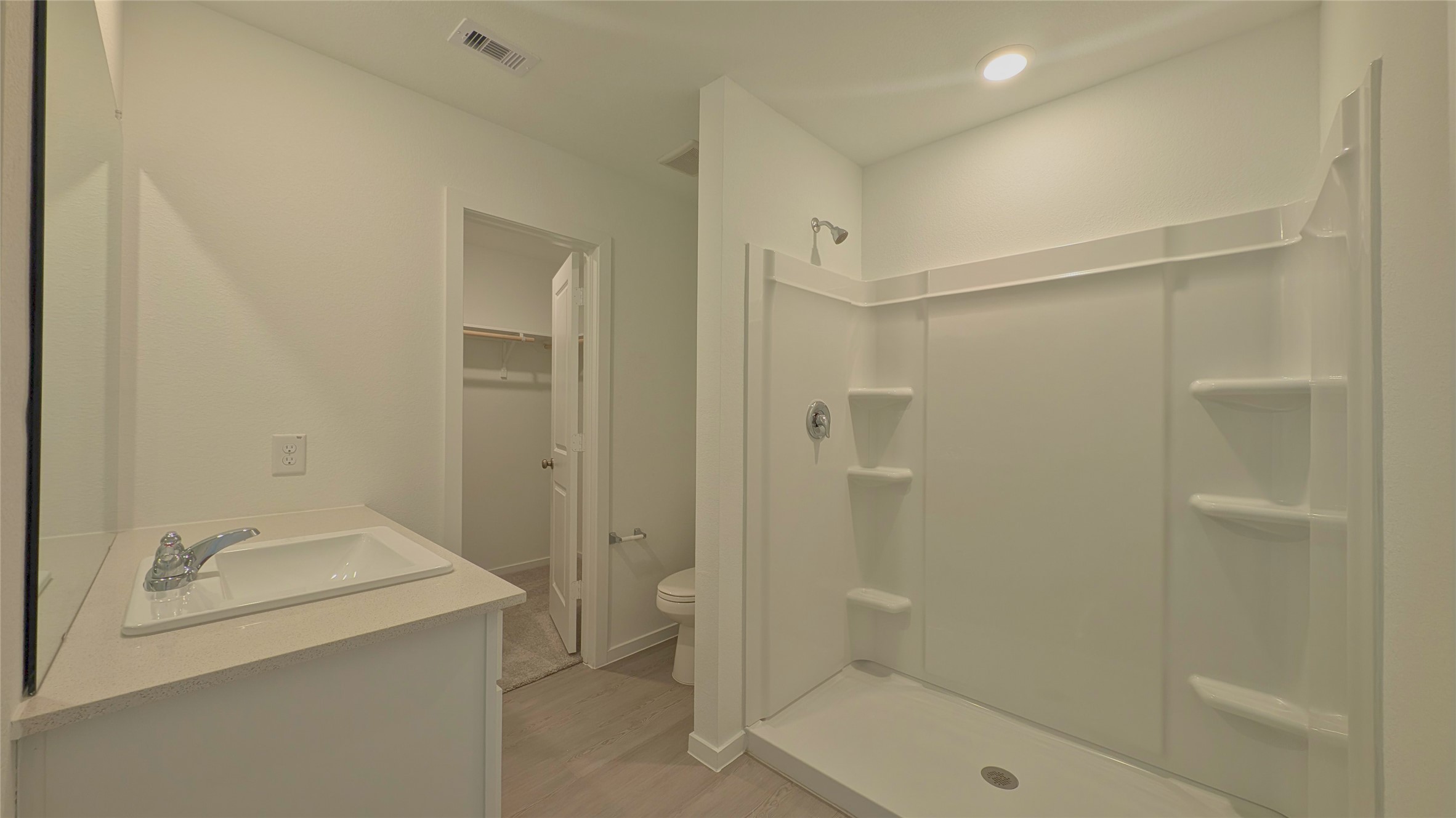 En-suite Primary bathroom