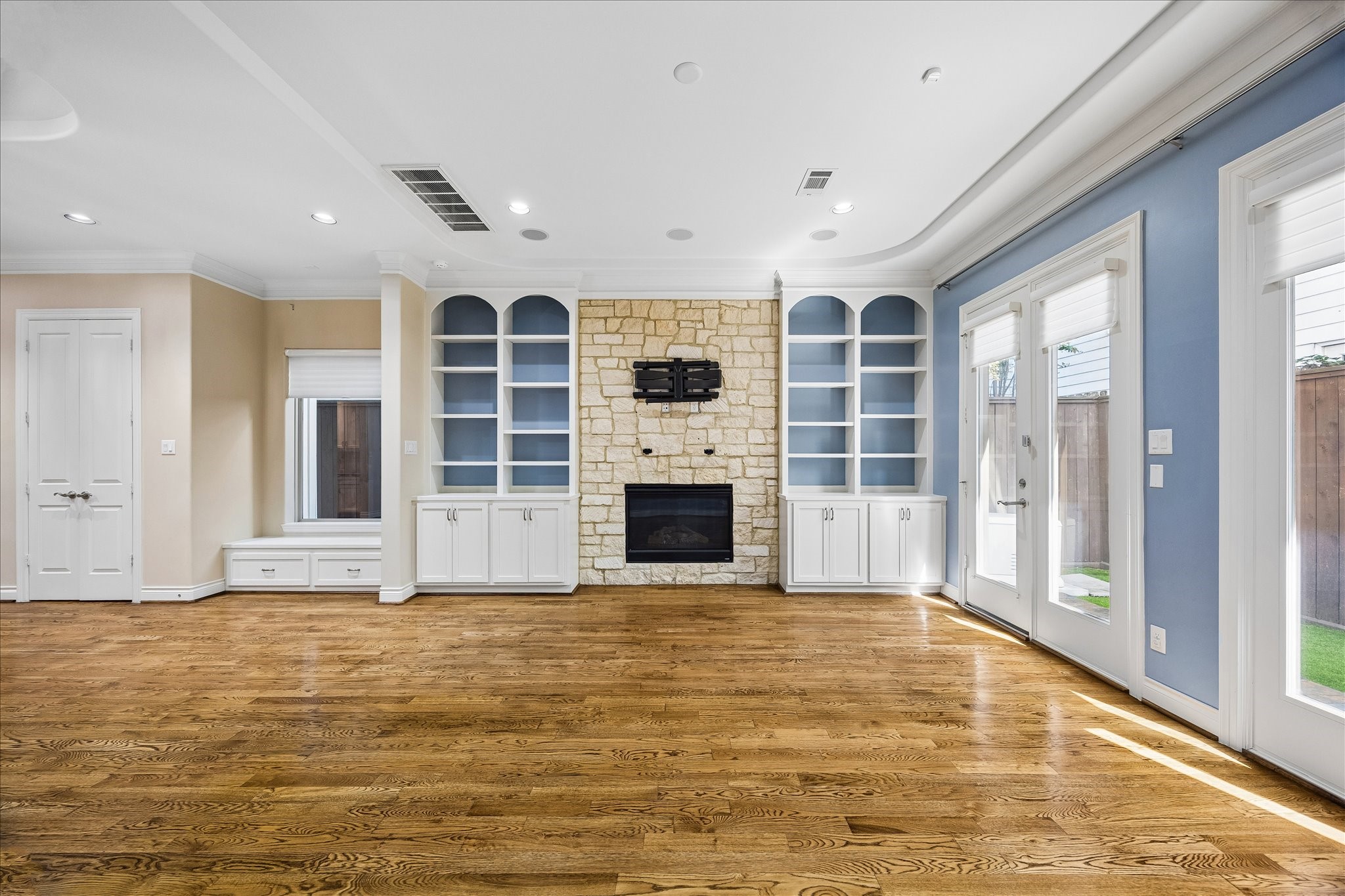 Beautiful hardwood floors and built-ins abound Beautiful hardwood floors and built-ins abound