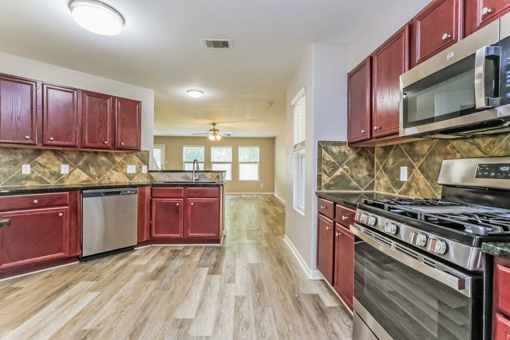 9969 Kingfisher Drive, Conroe, TX 77385 9969 Kingfisher Drive, Conroe, TX 77385