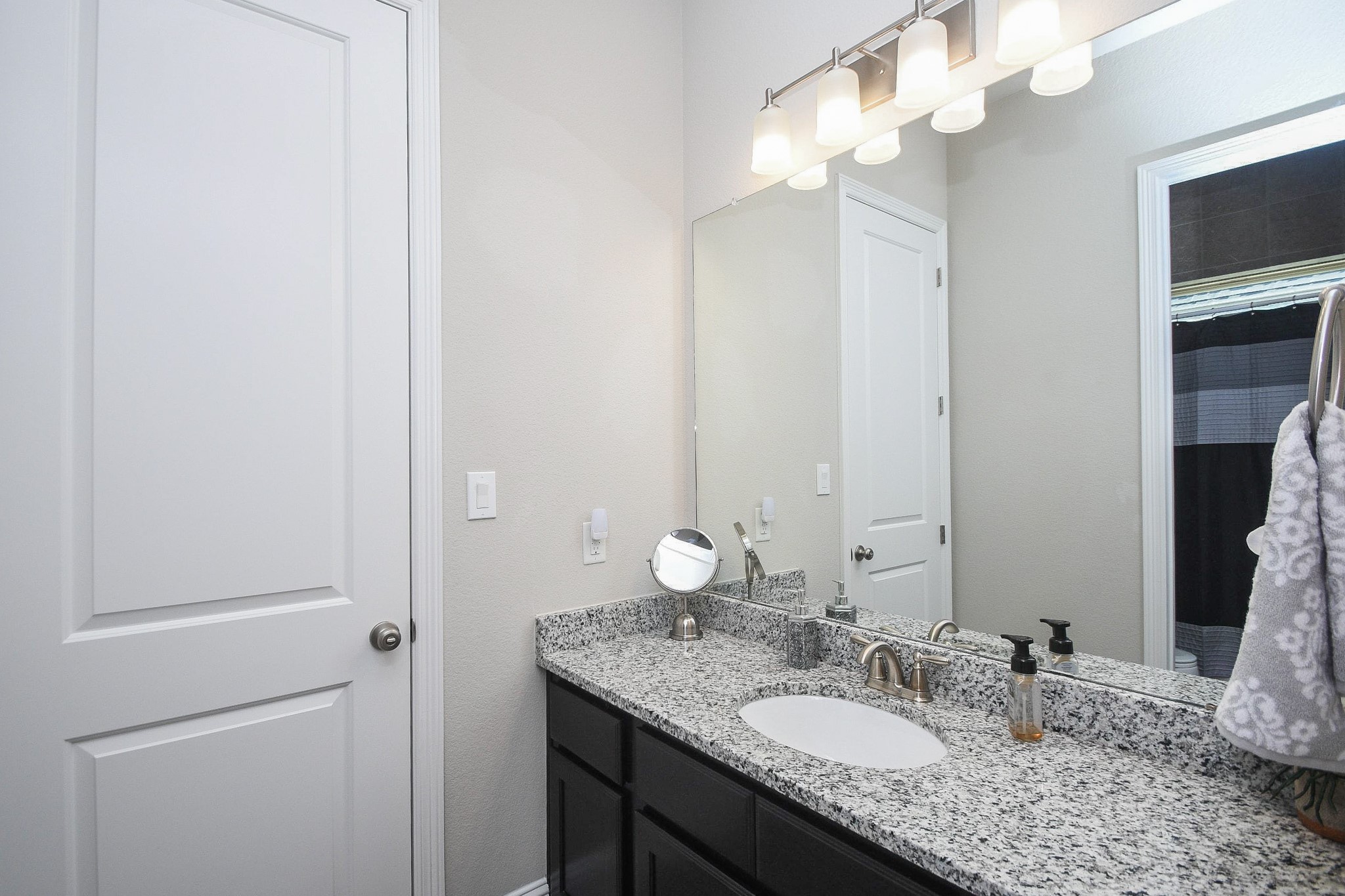2330 Twin Rose Drive, Missouri City, TX 77459