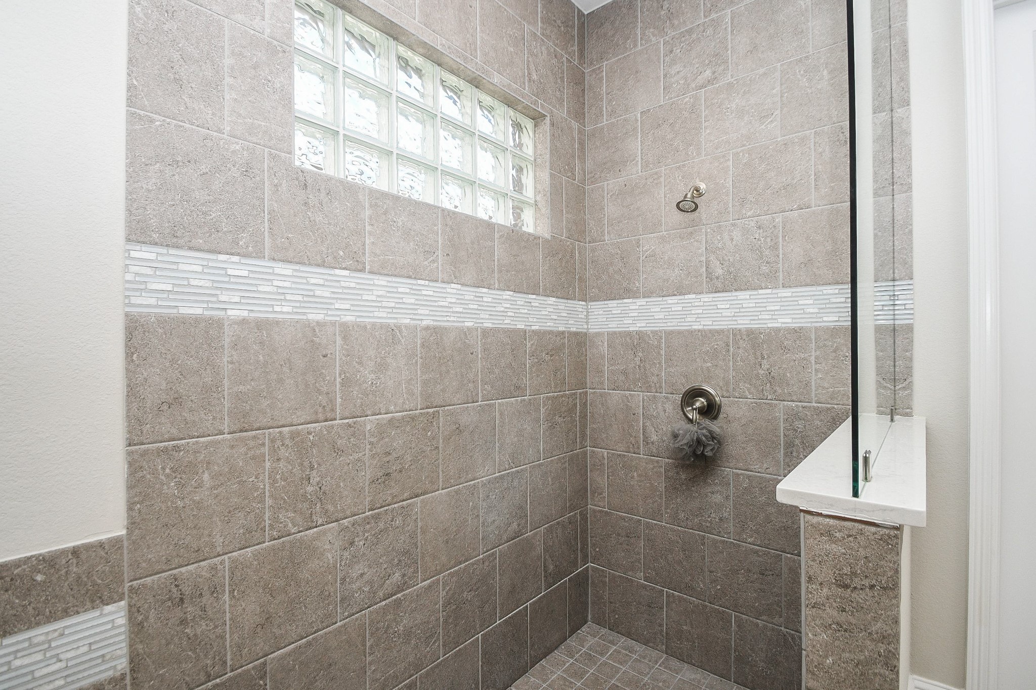 2330 Twin Rose Drive, Missouri City, TX 77459