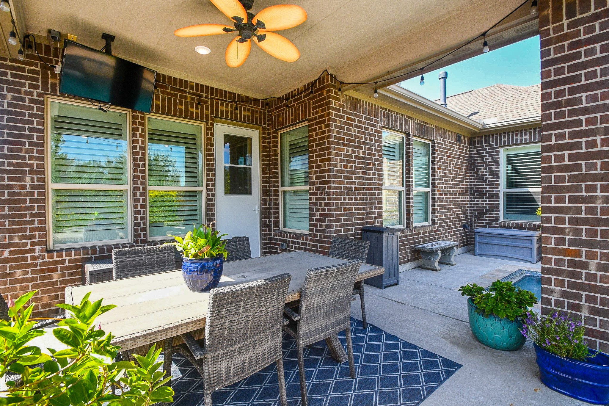 2330 Twin Rose Drive, Missouri City, TX 77459
