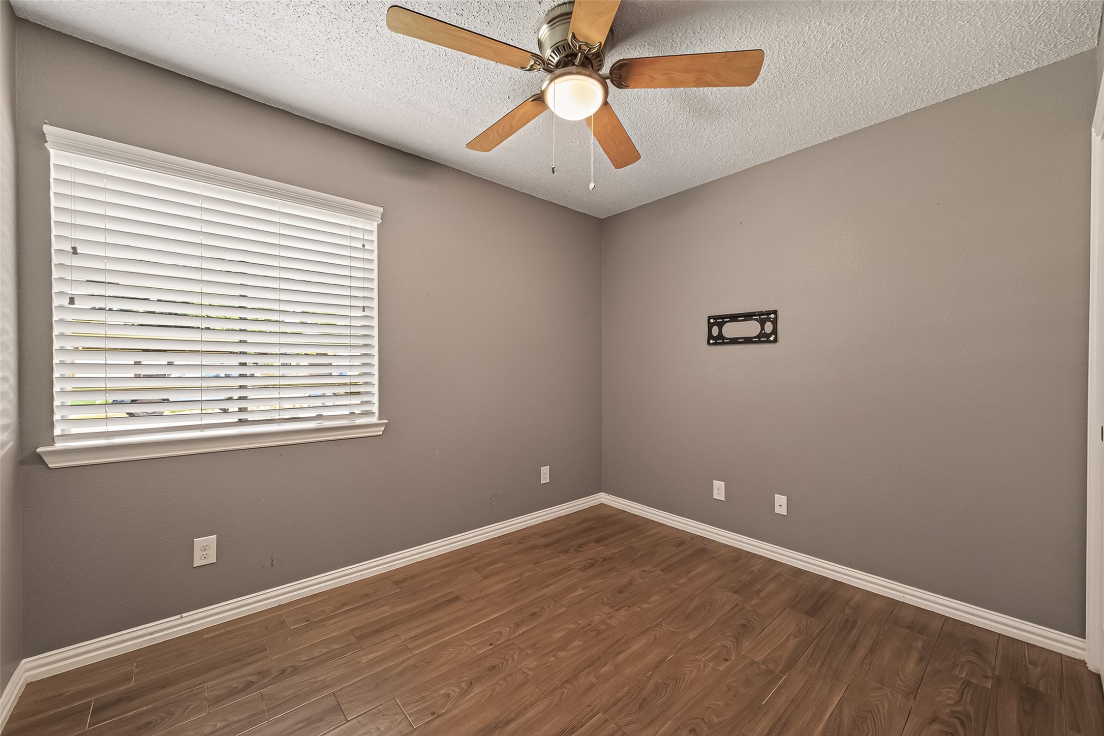 7502 Nightingale Circle, Texas City, TX 77591
