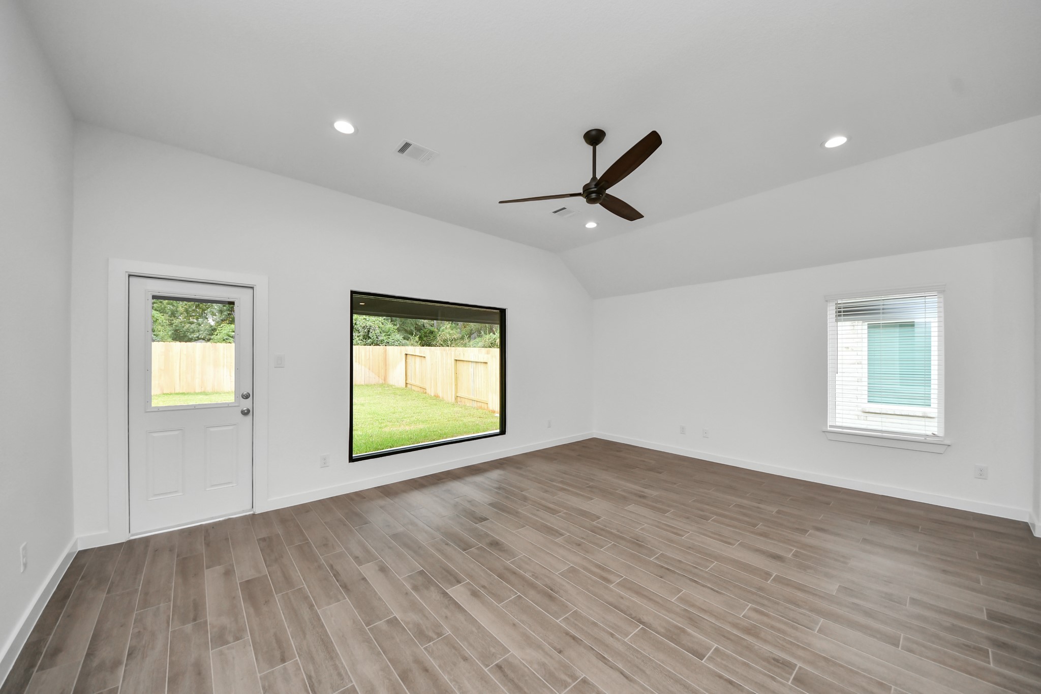 11719 Leafy Laurel Drive, Houston, TX 77066