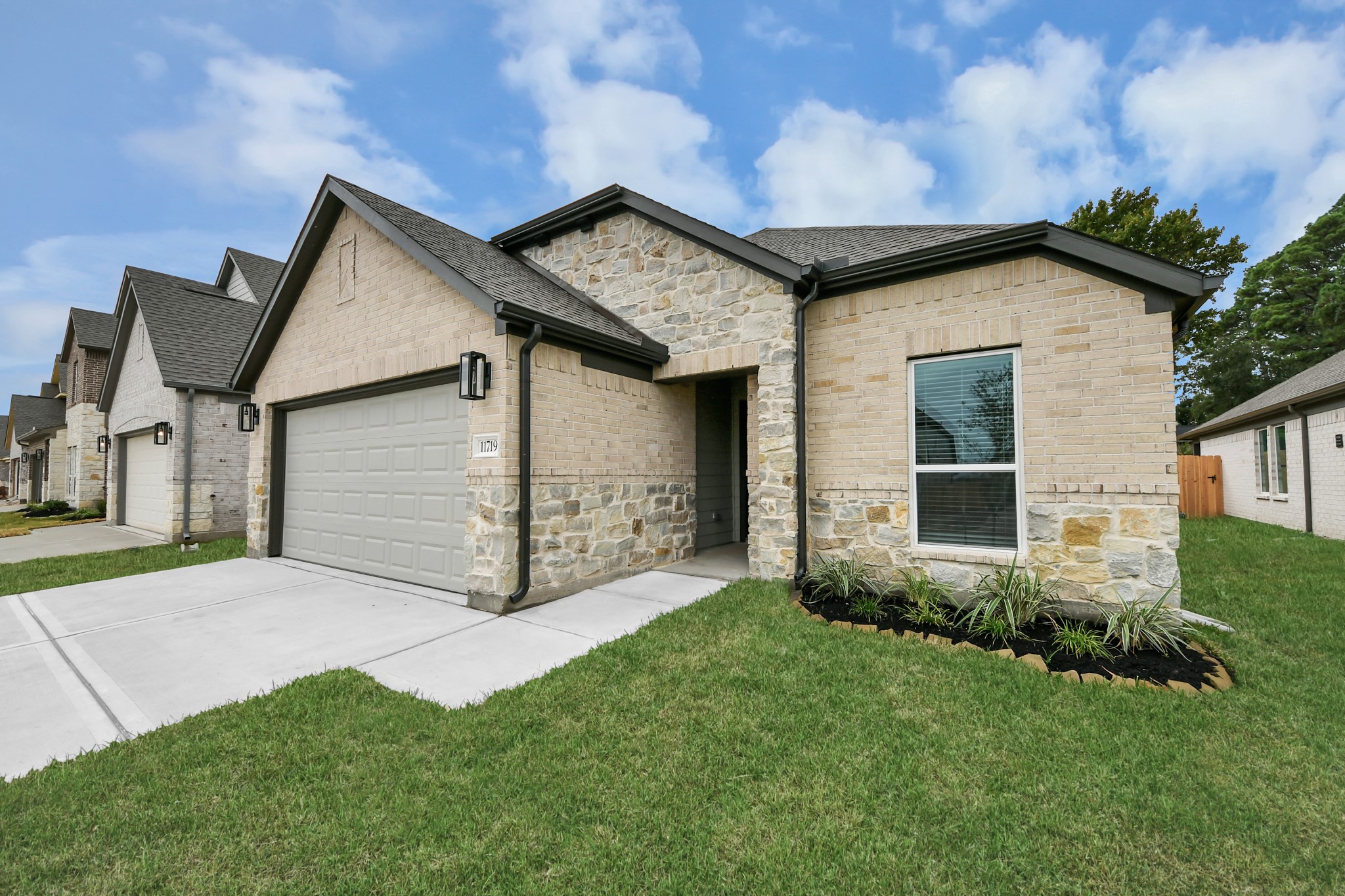 11719 Leafy Laurel Drive, Houston, TX 77066
