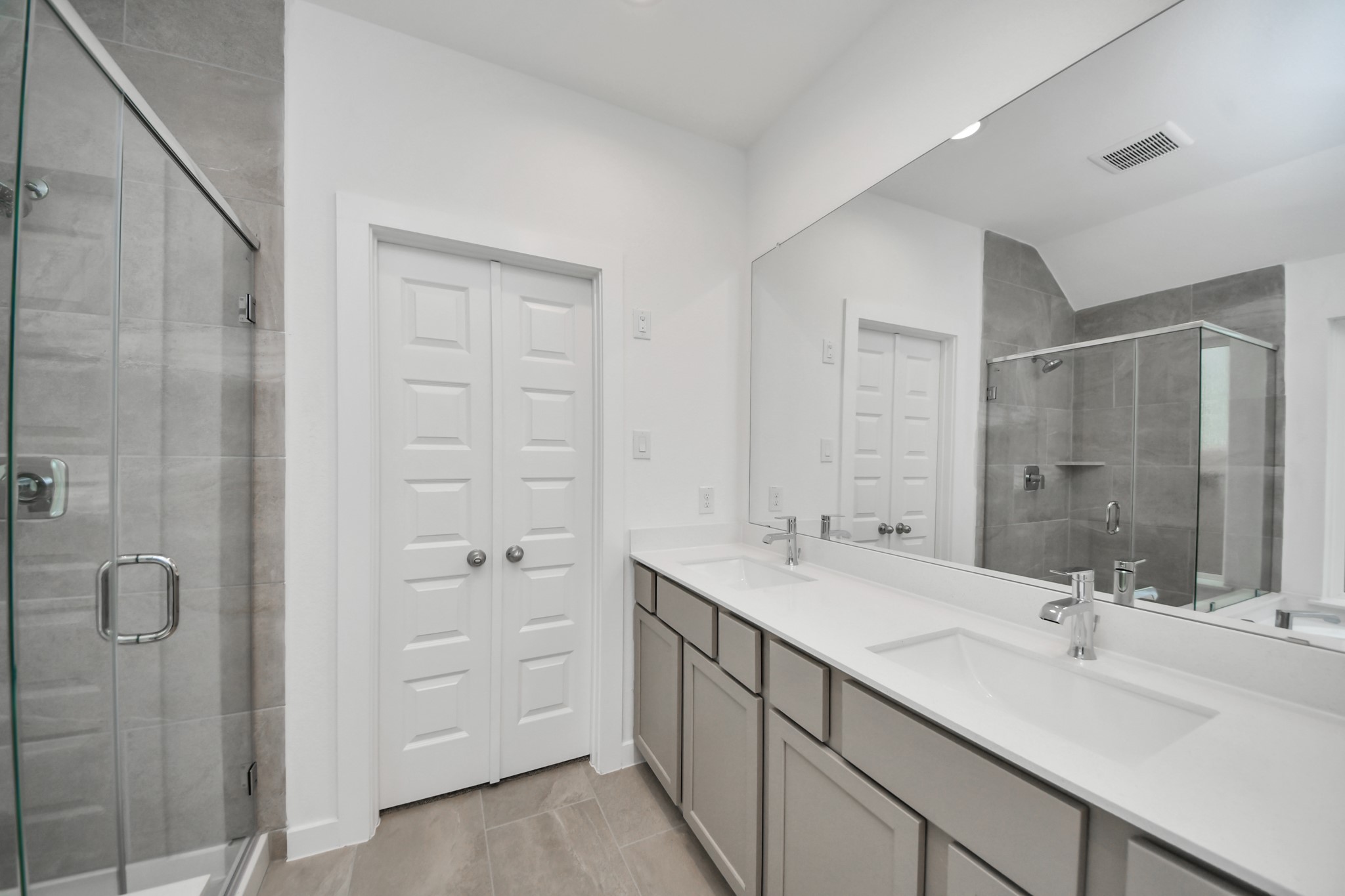 11719 Leafy Laurel Drive, Houston, TX 77066