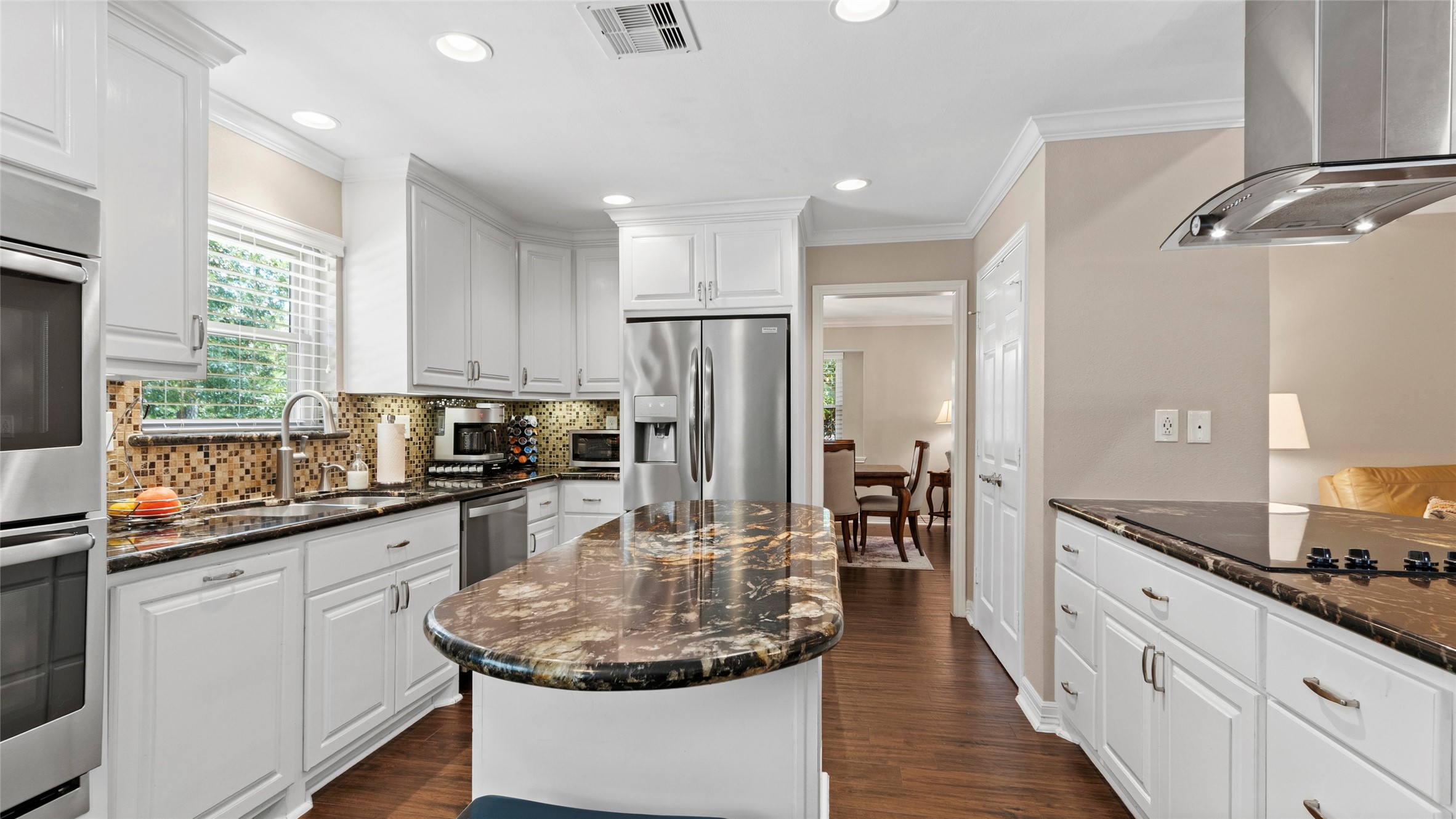 2704 Yorktown Drive, Dickinson, TX 77539