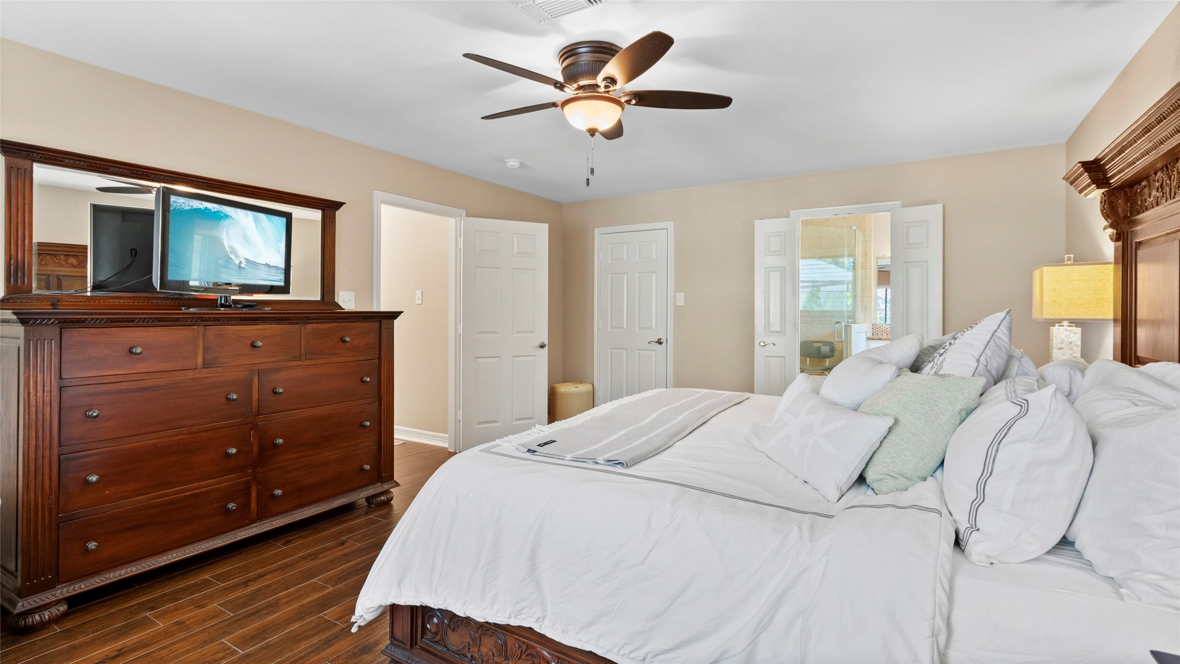 2704 Yorktown Drive, Dickinson, TX 77539