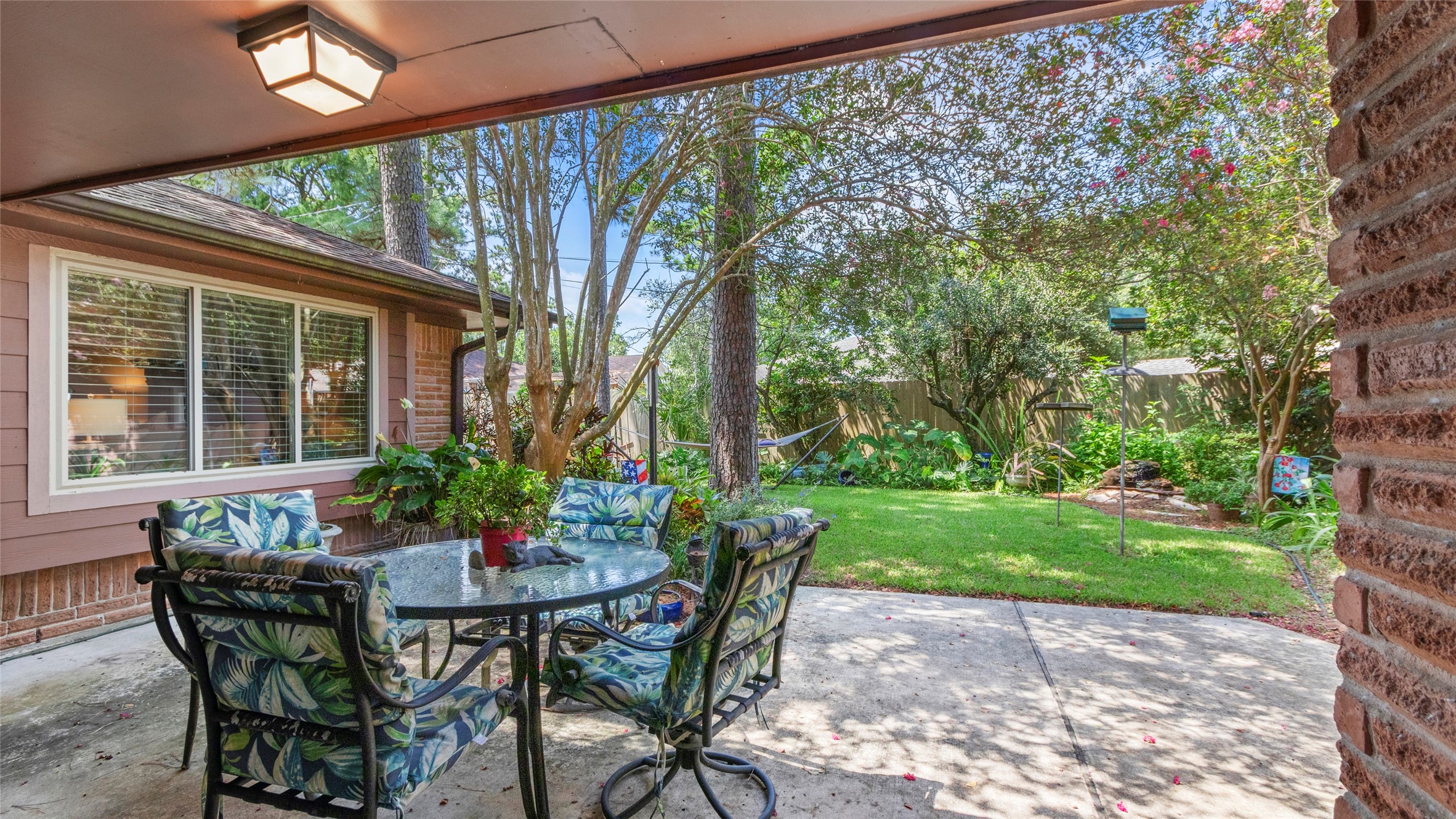 2704 Yorktown Drive, Dickinson, TX 77539
