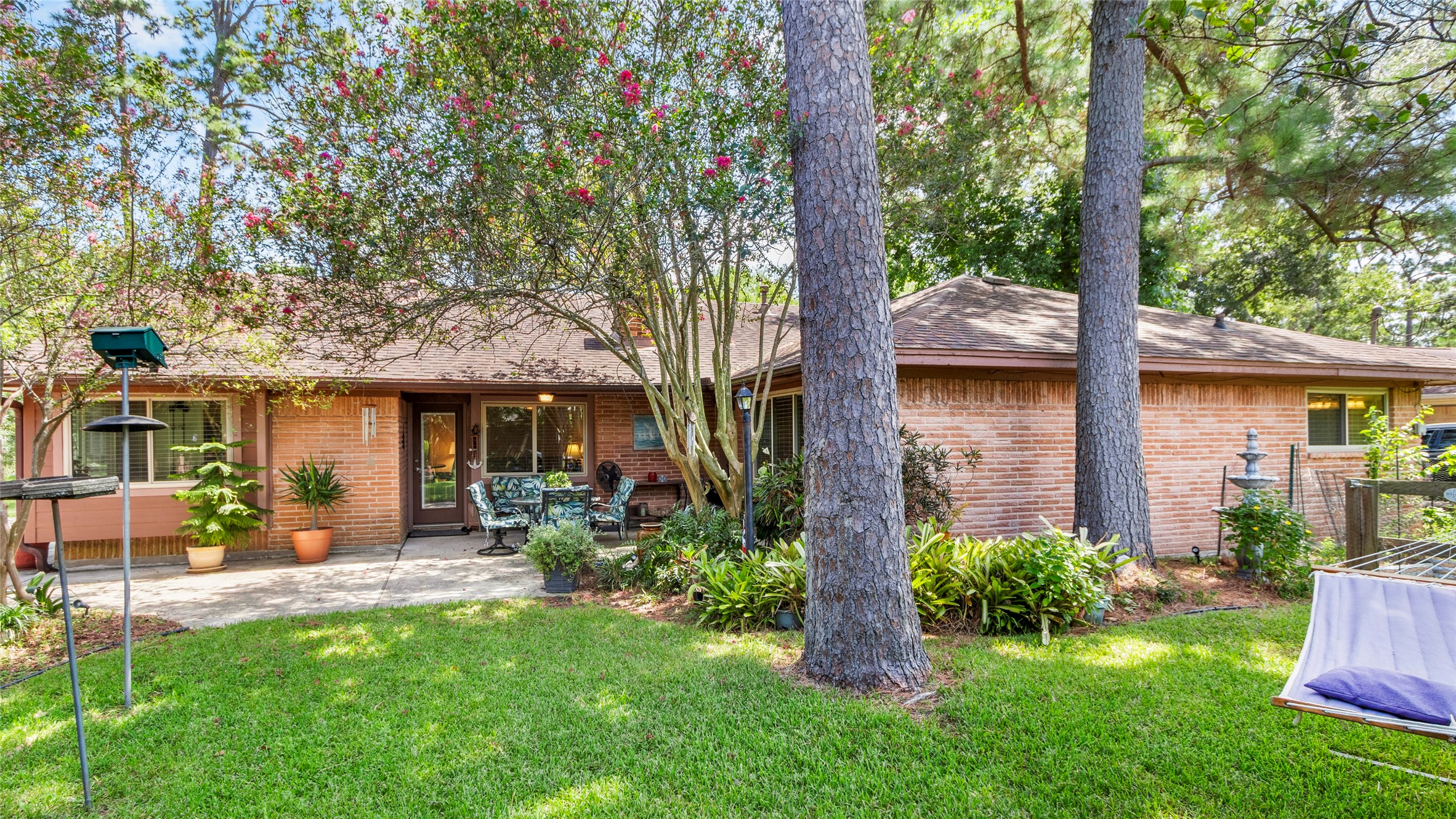 2704 Yorktown Drive, Dickinson, TX 77539