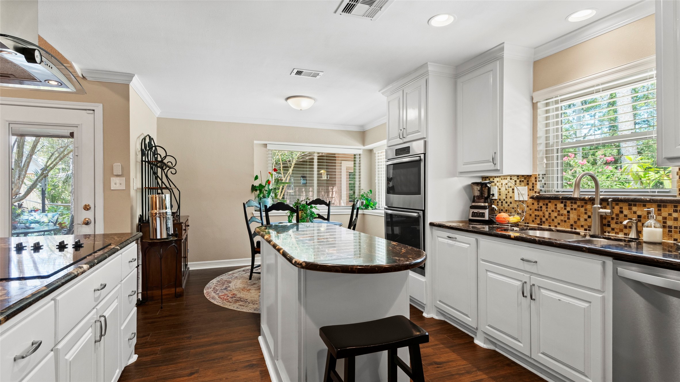 2704 Yorktown Drive, Dickinson, TX 77539