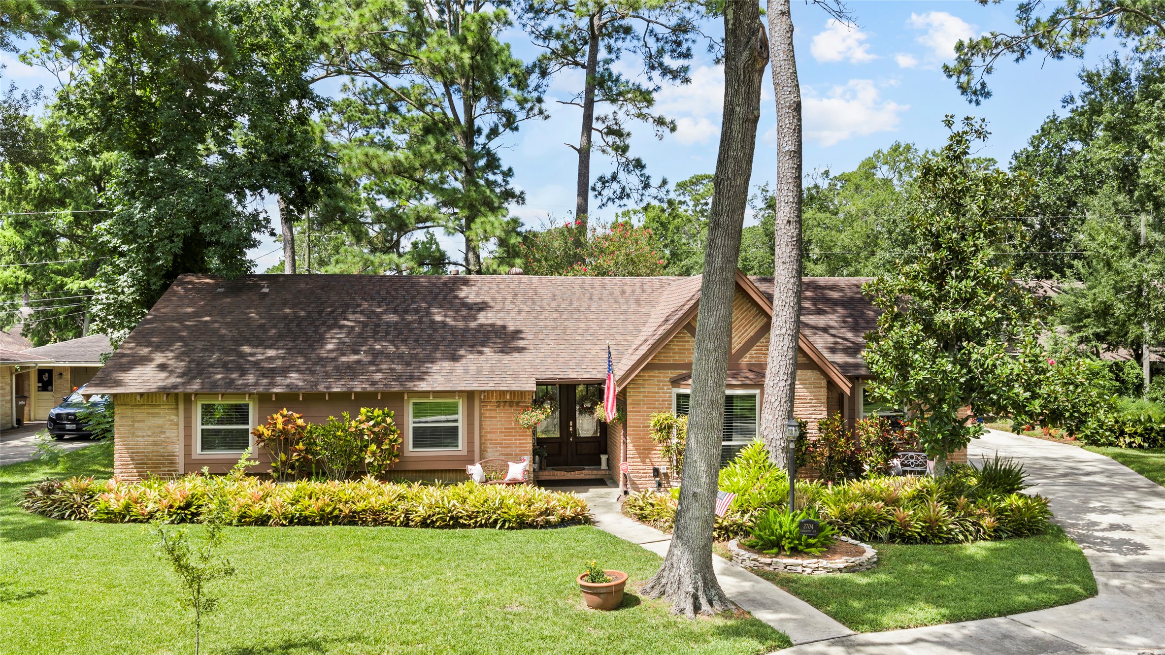 2704 Yorktown Drive, Dickinson, TX 77539