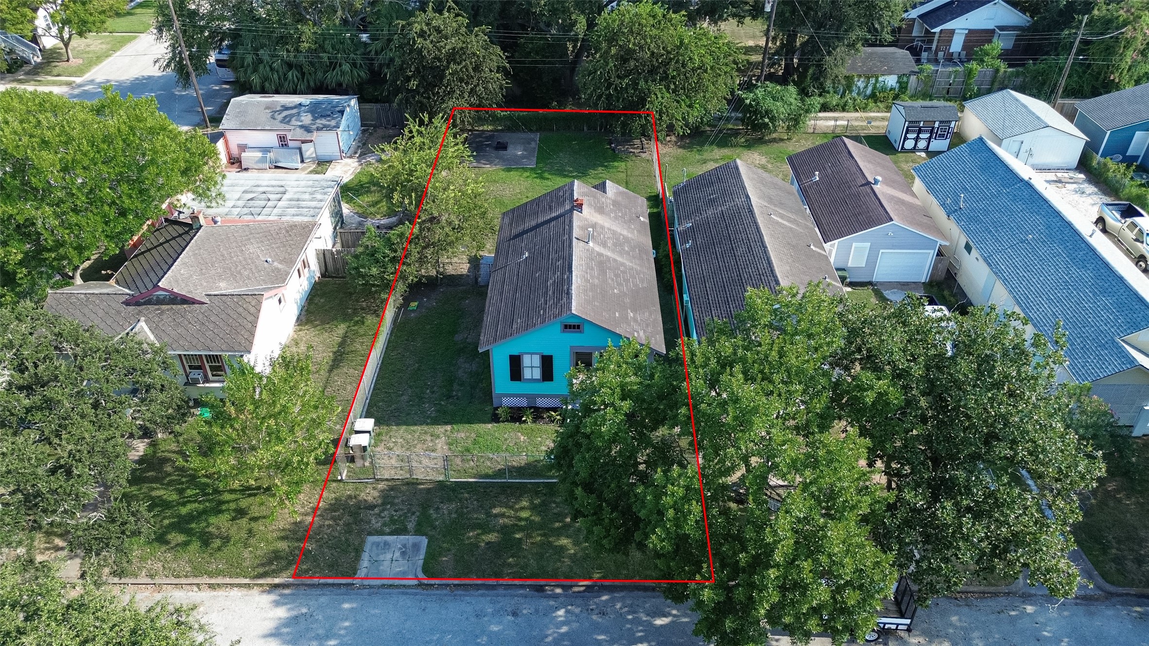 4807 Avenue P 1/2, Galveston, TX 77551